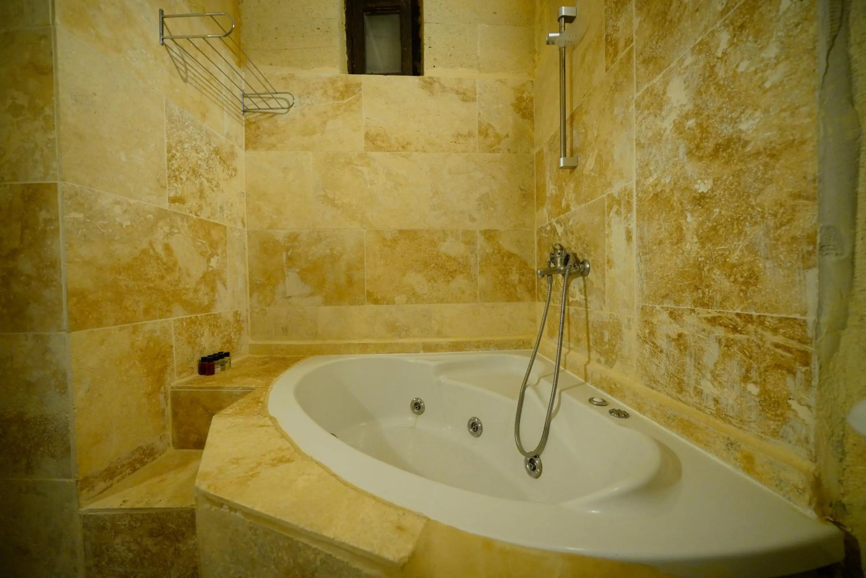 Bathroom in Antik Cave House