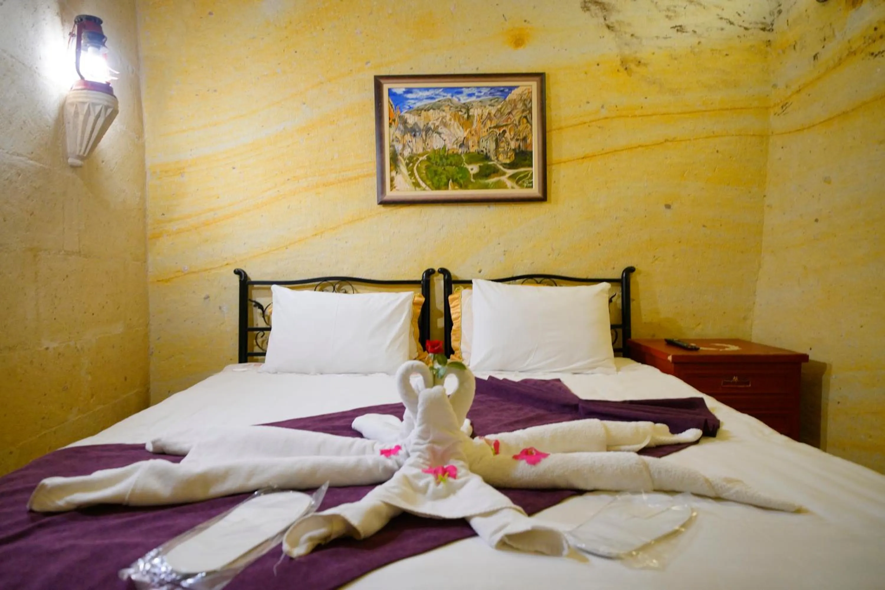 Bed in Antik Cave House