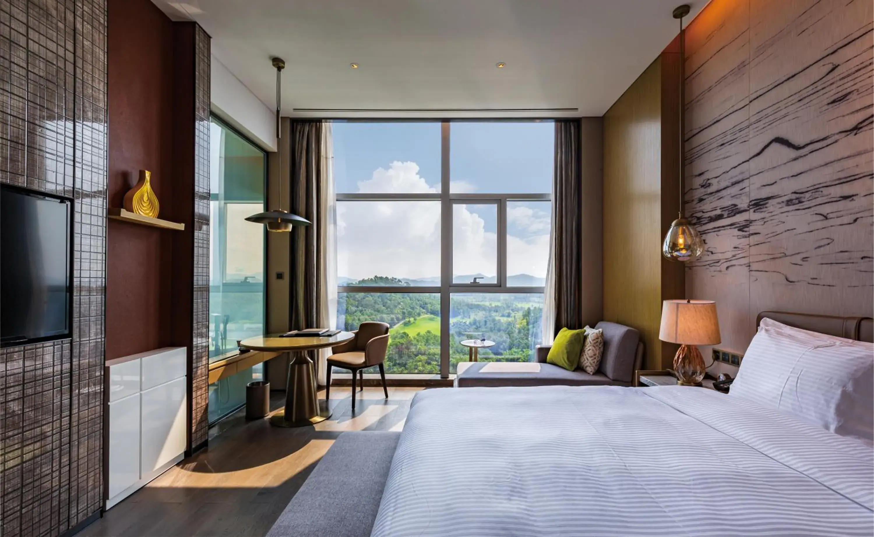Deluxe Double Room in Wanda Realm Heshan Deluxe Double Room in Wanda Realm Heshan