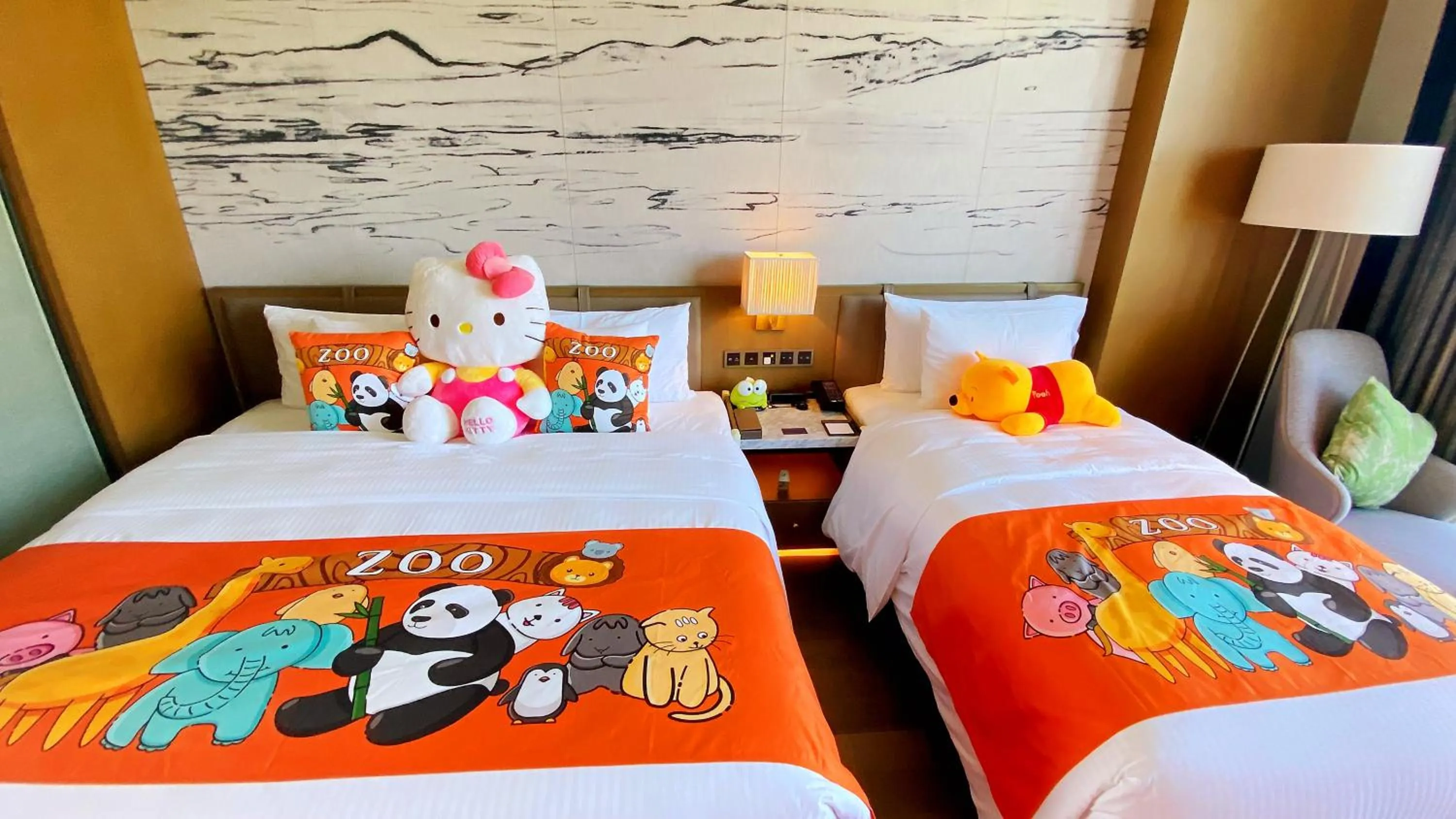 Bed in Wanda Realm Heshan