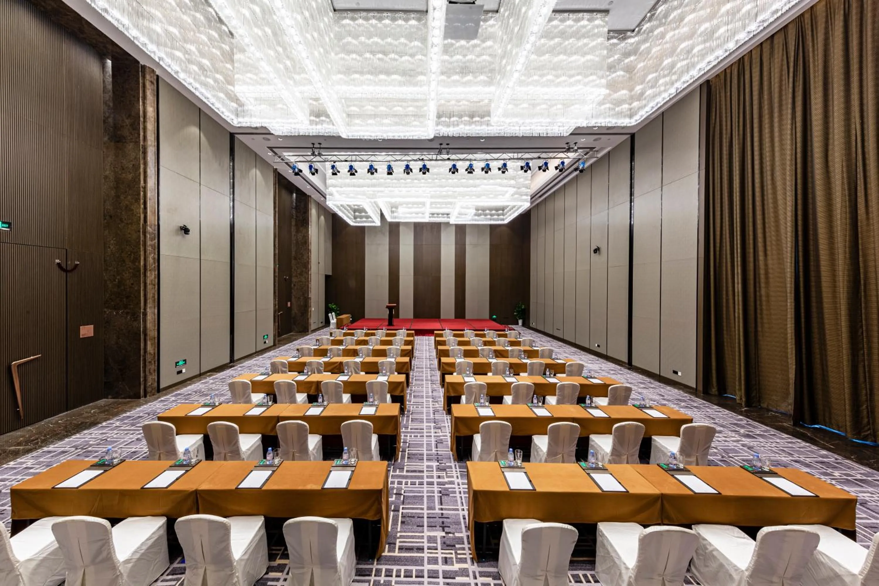 Banquet/Function facilities in Wanda Realm Heshan
