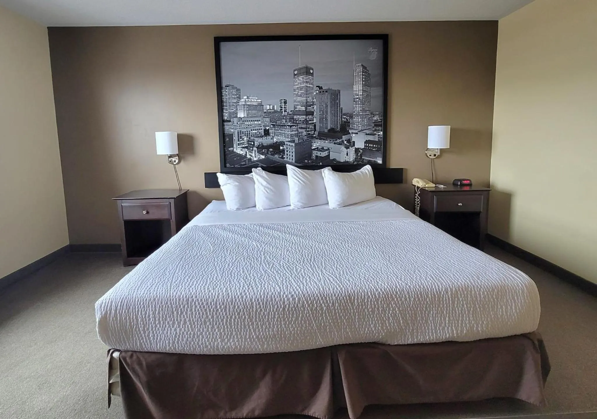 Bed in Super 8 by Wyndham Barrie South