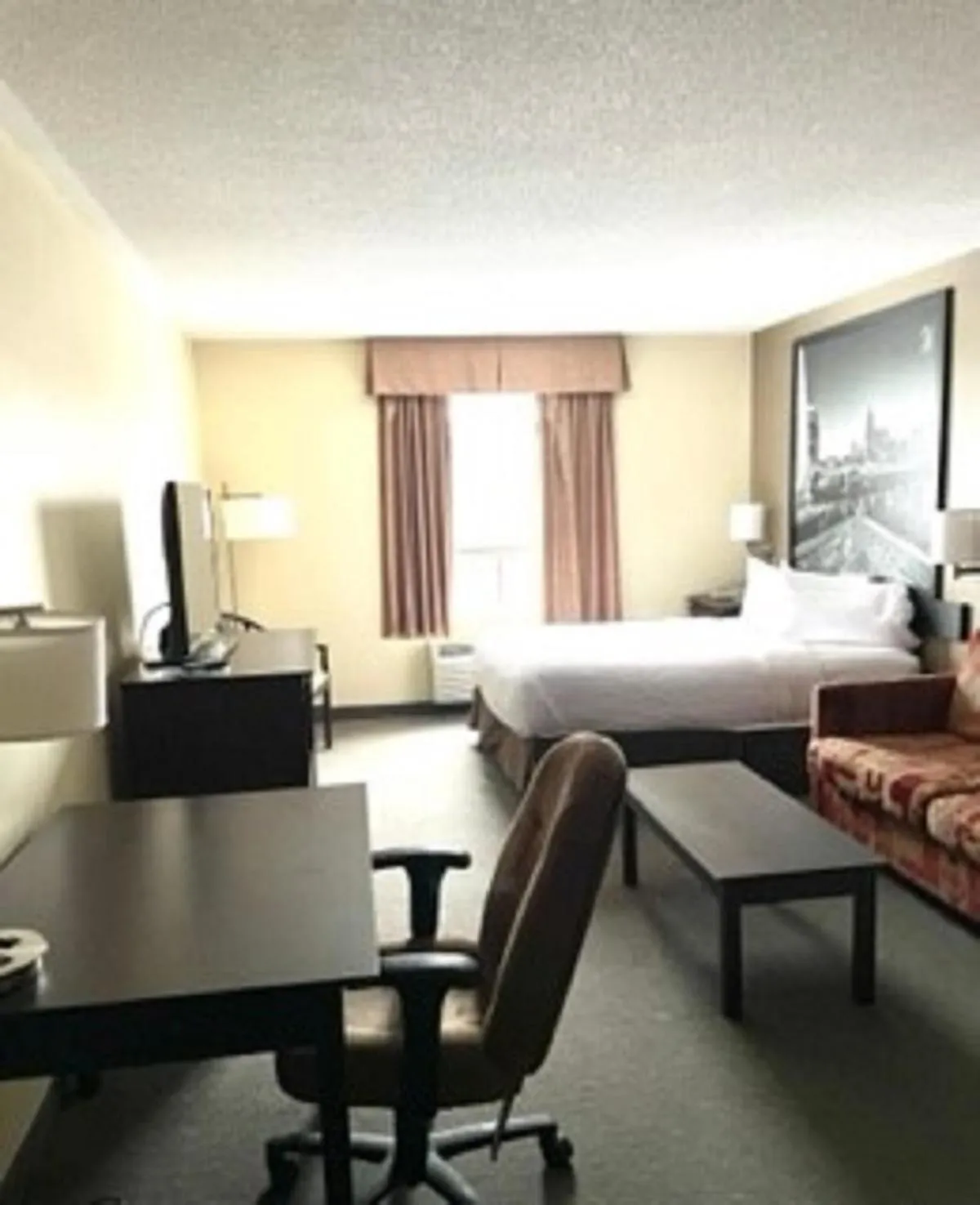 Bed in Super 8 by Wyndham Barrie South