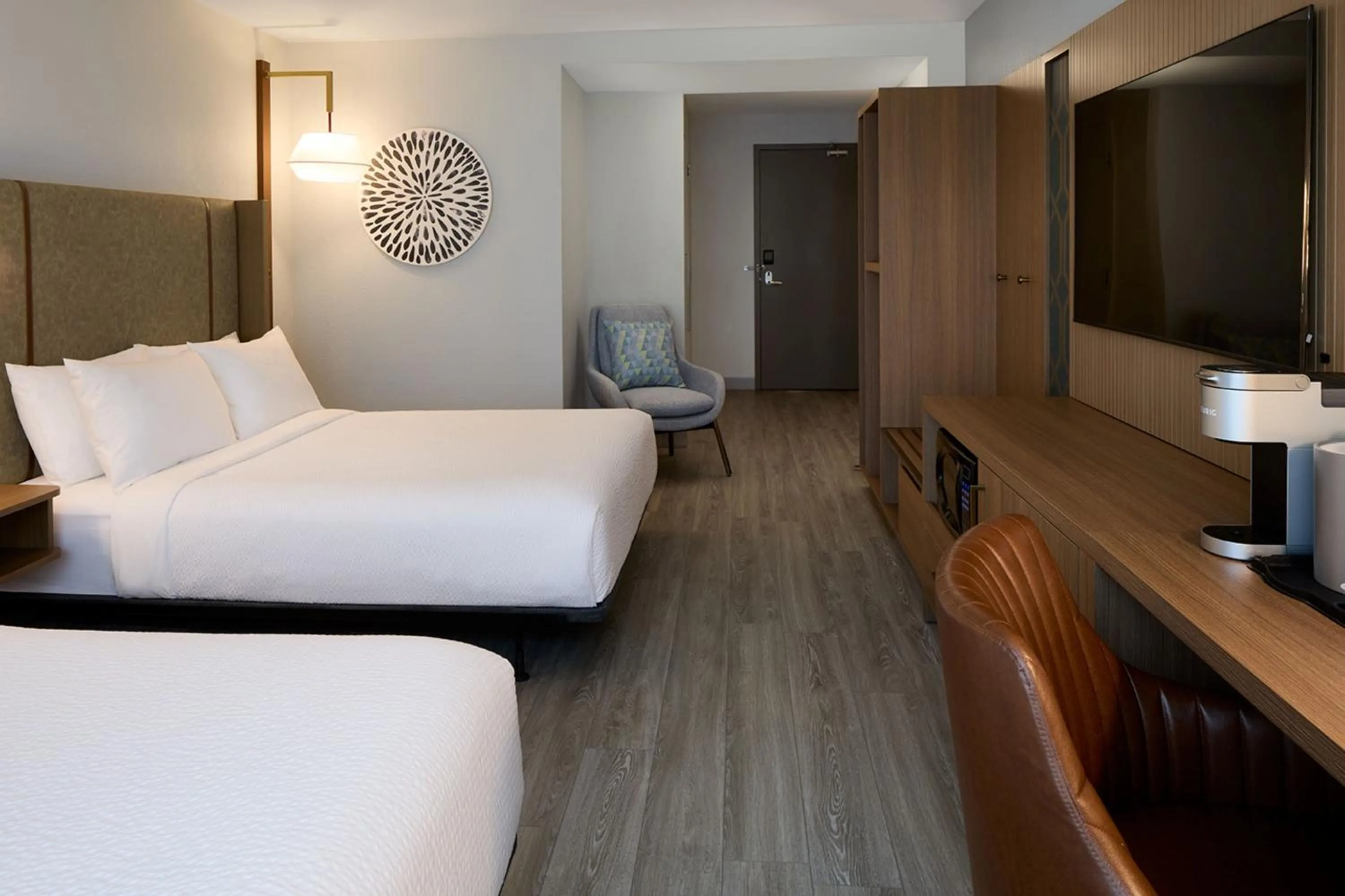 Photo of the whole room, Bed in Holiday Inn & Suites Montreal Airport by IHG