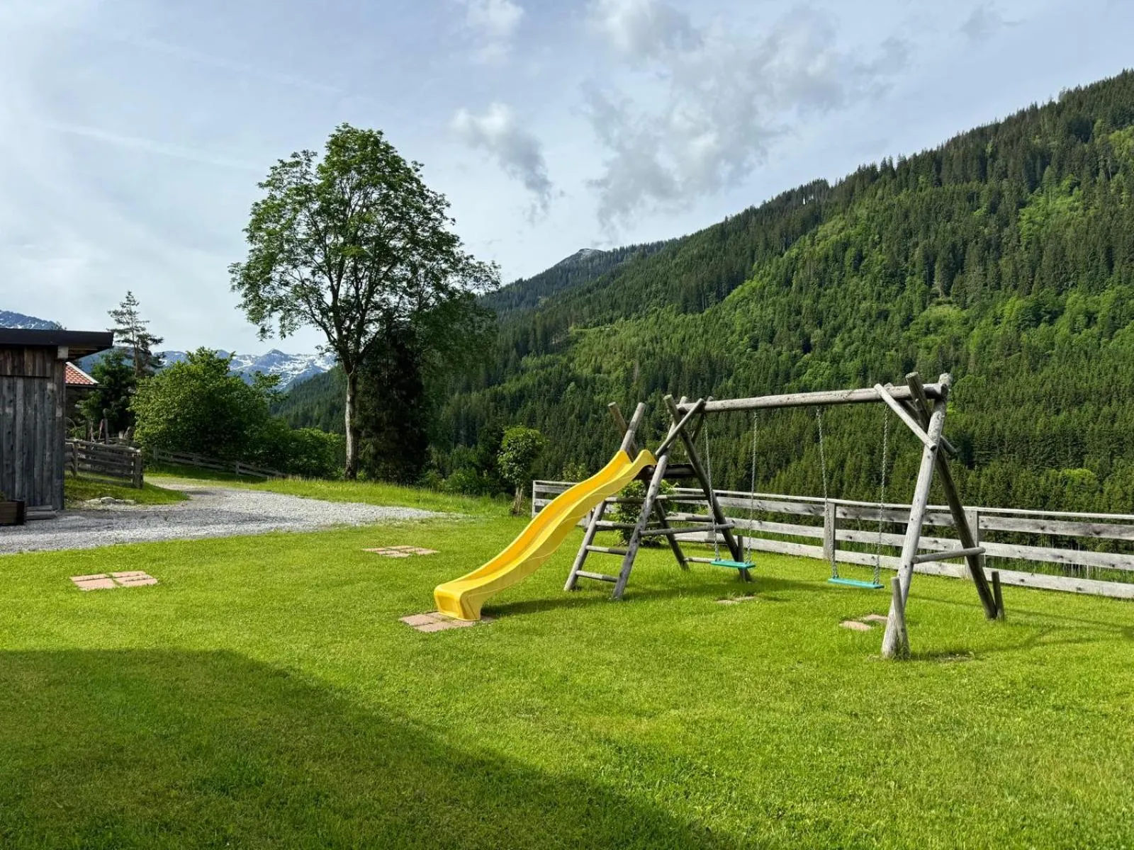 Children play ground in Appartements Zahnleiten