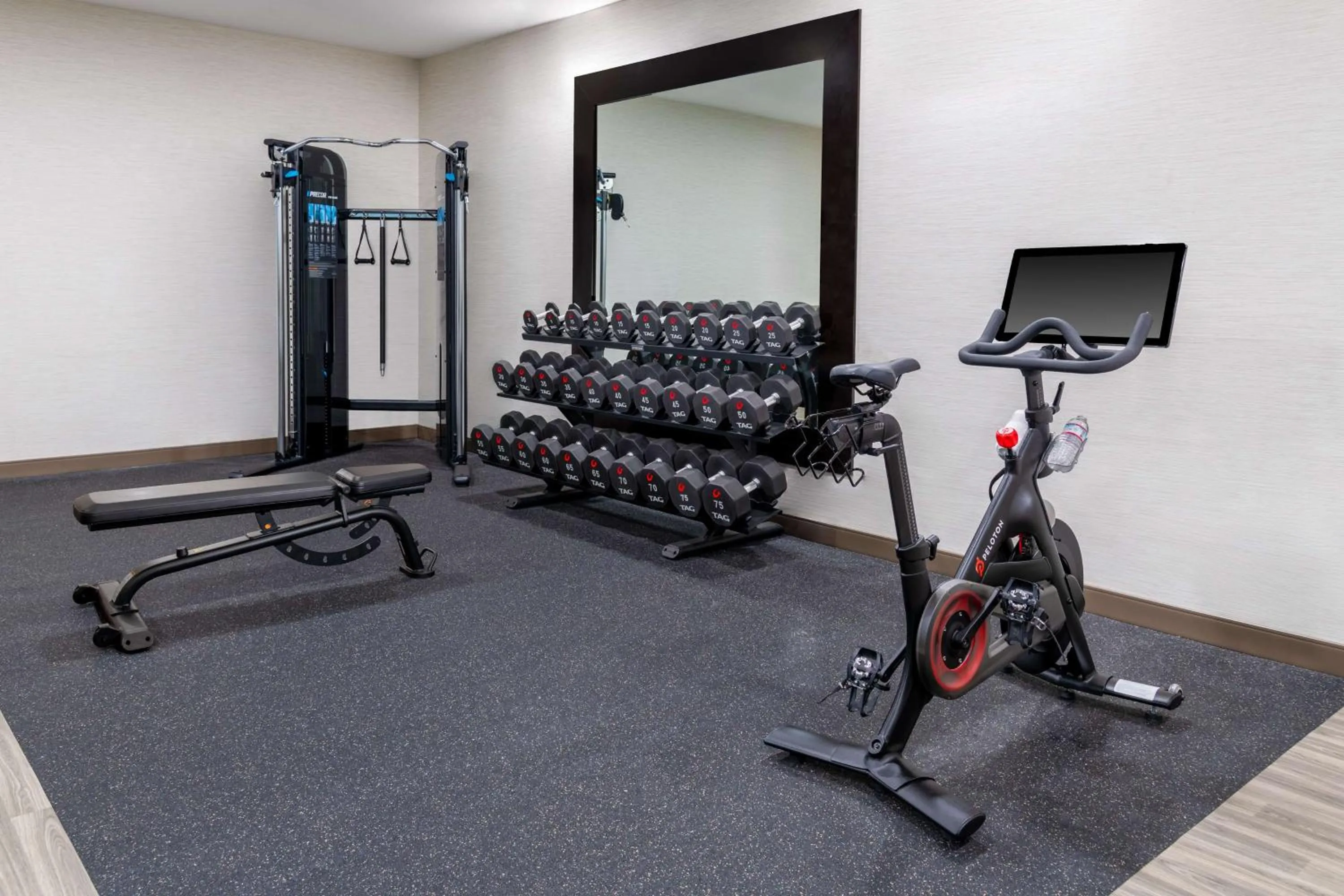 Fitness centre/facilities in Hampton Inn & Suites Sacramento-Auburn Boulevard