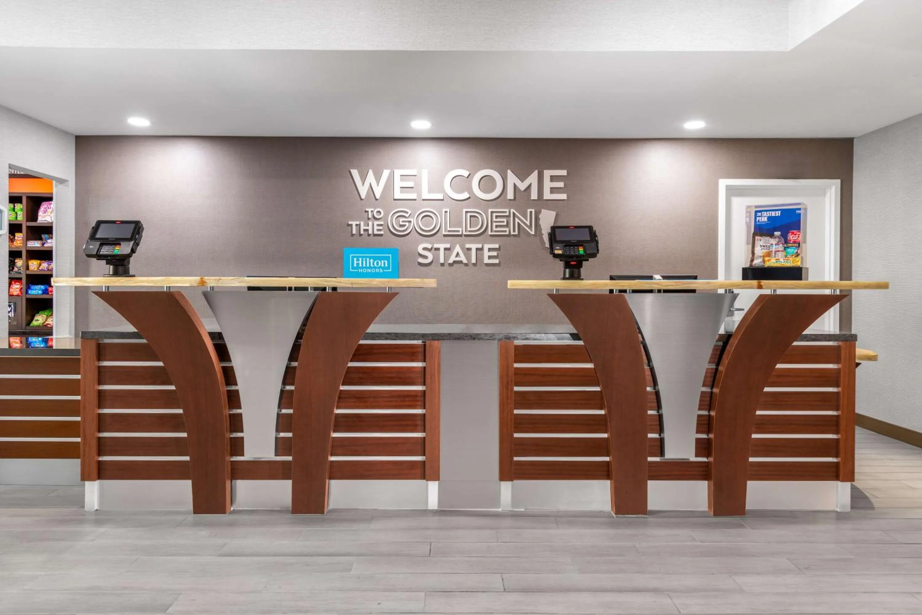 Lobby or reception in Hampton Inn & Suites Sacramento-Auburn Boulevard