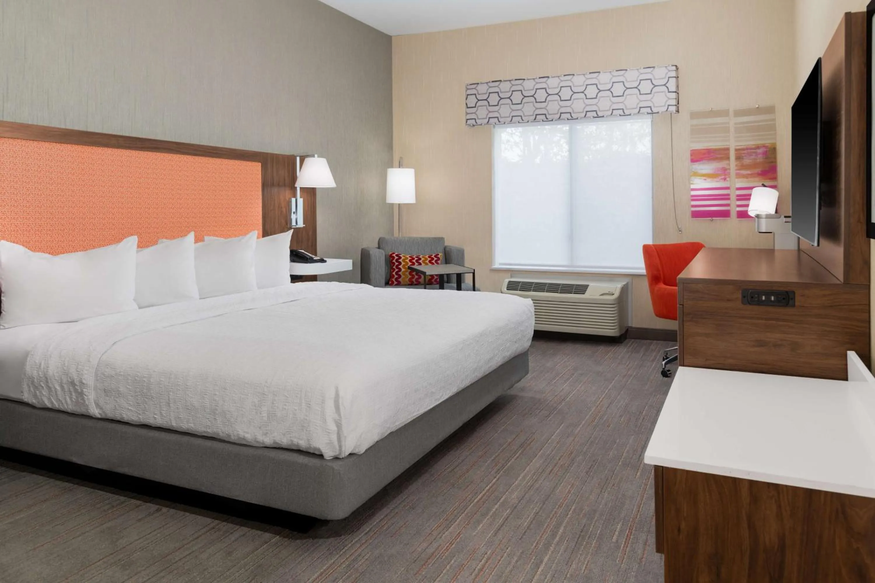 Bed in Hampton Inn & Suites Sacramento-Auburn Boulevard
