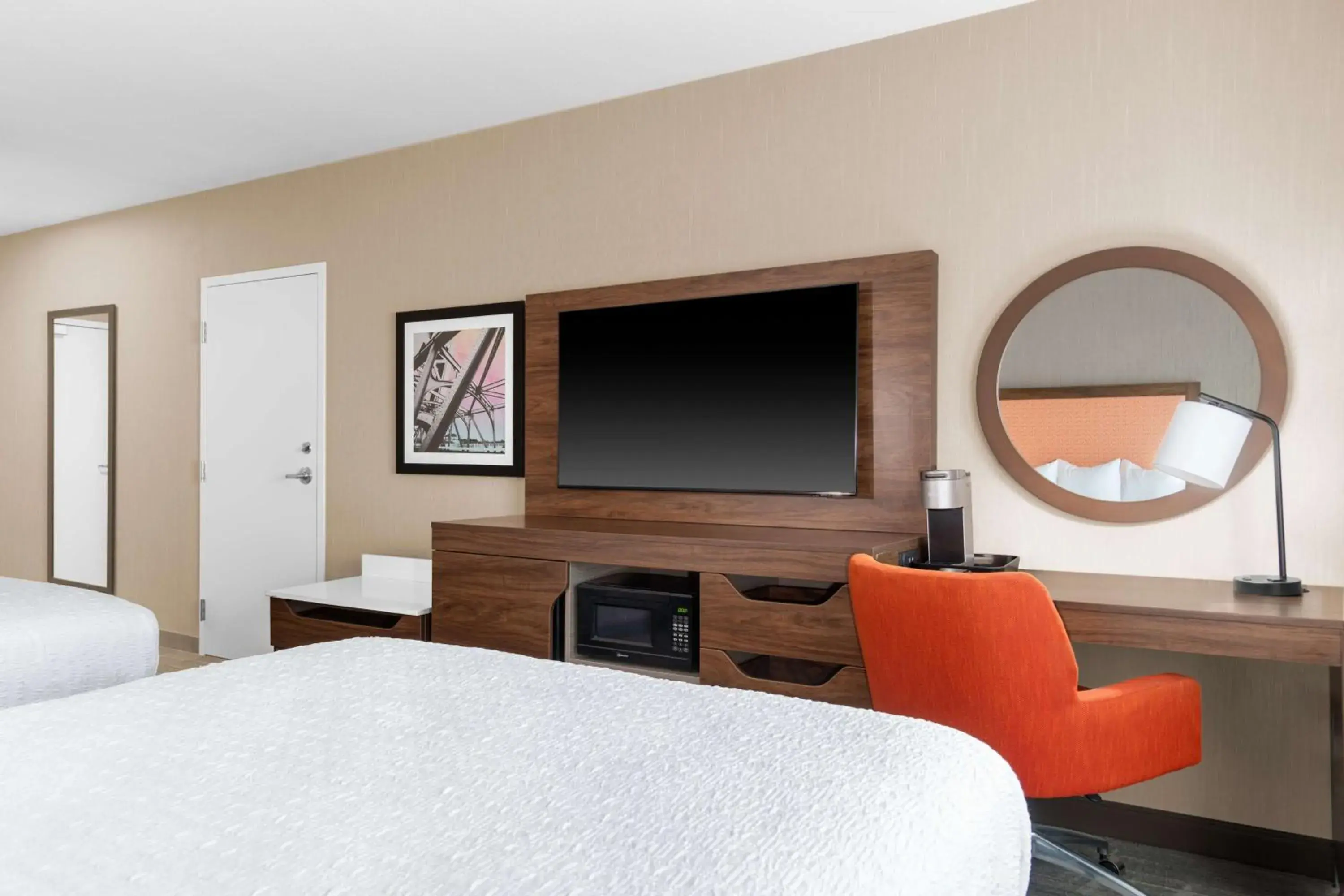 Room with Two Queen Beds - Non-Smoking in Hampton Inn & Suites Sacramento-Auburn Boulevard Room with Two Queen Beds - Non-Smoking in Hampton Inn & Suites Sacramento-Auburn Boulevard