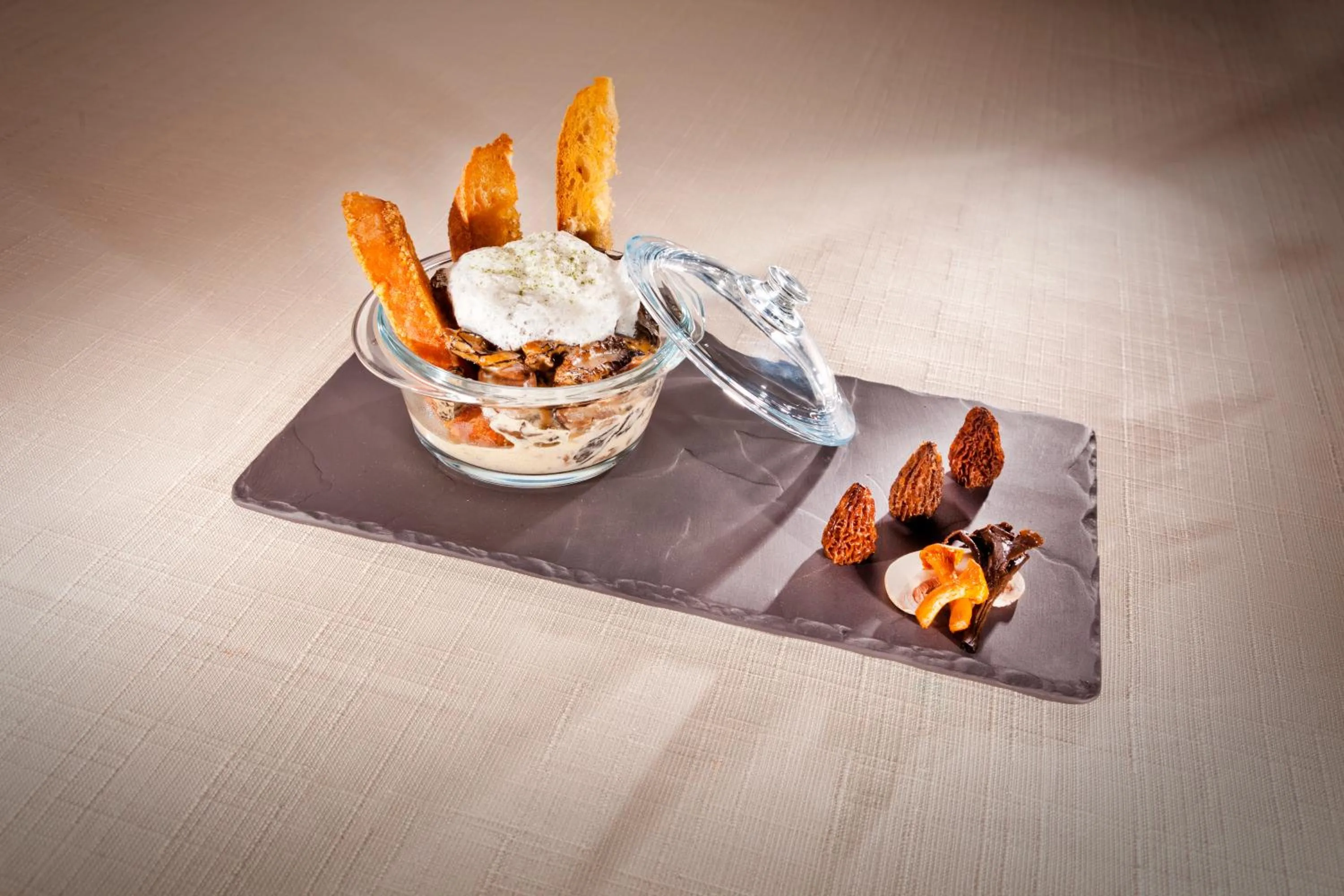 Meals in Le Bois Dormant-Hôtel Restaurant & Spa Logis Hôtel