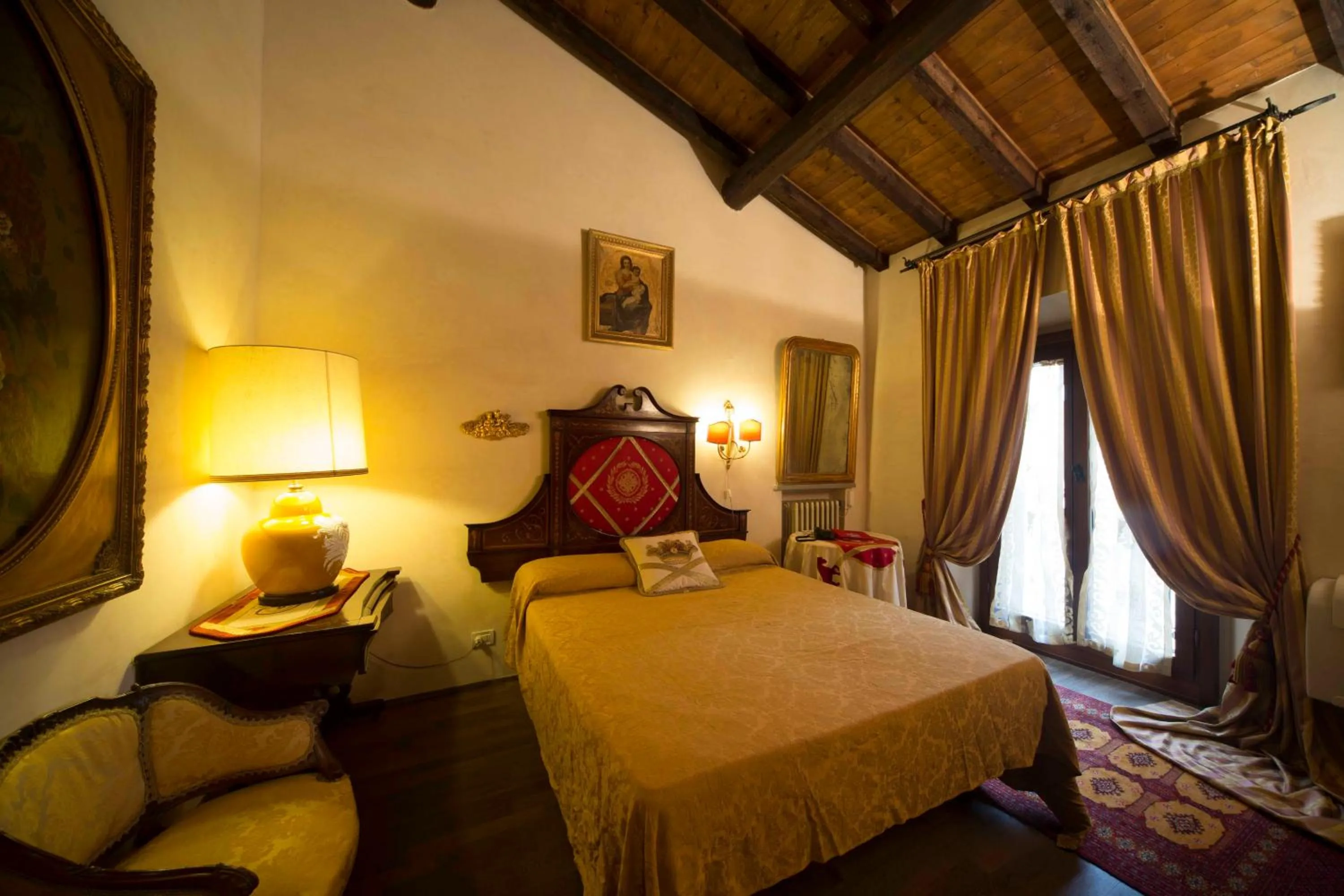 Photo of the whole room, Bed in Hotel Castello Di Vigoleno