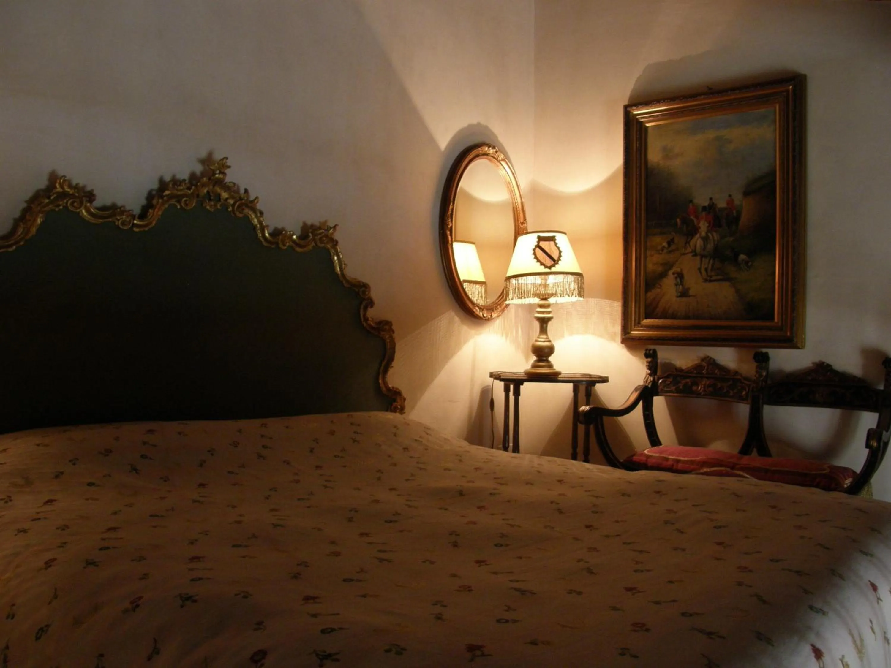 Photo of the whole room, Bed in Hotel Castello Di Vigoleno