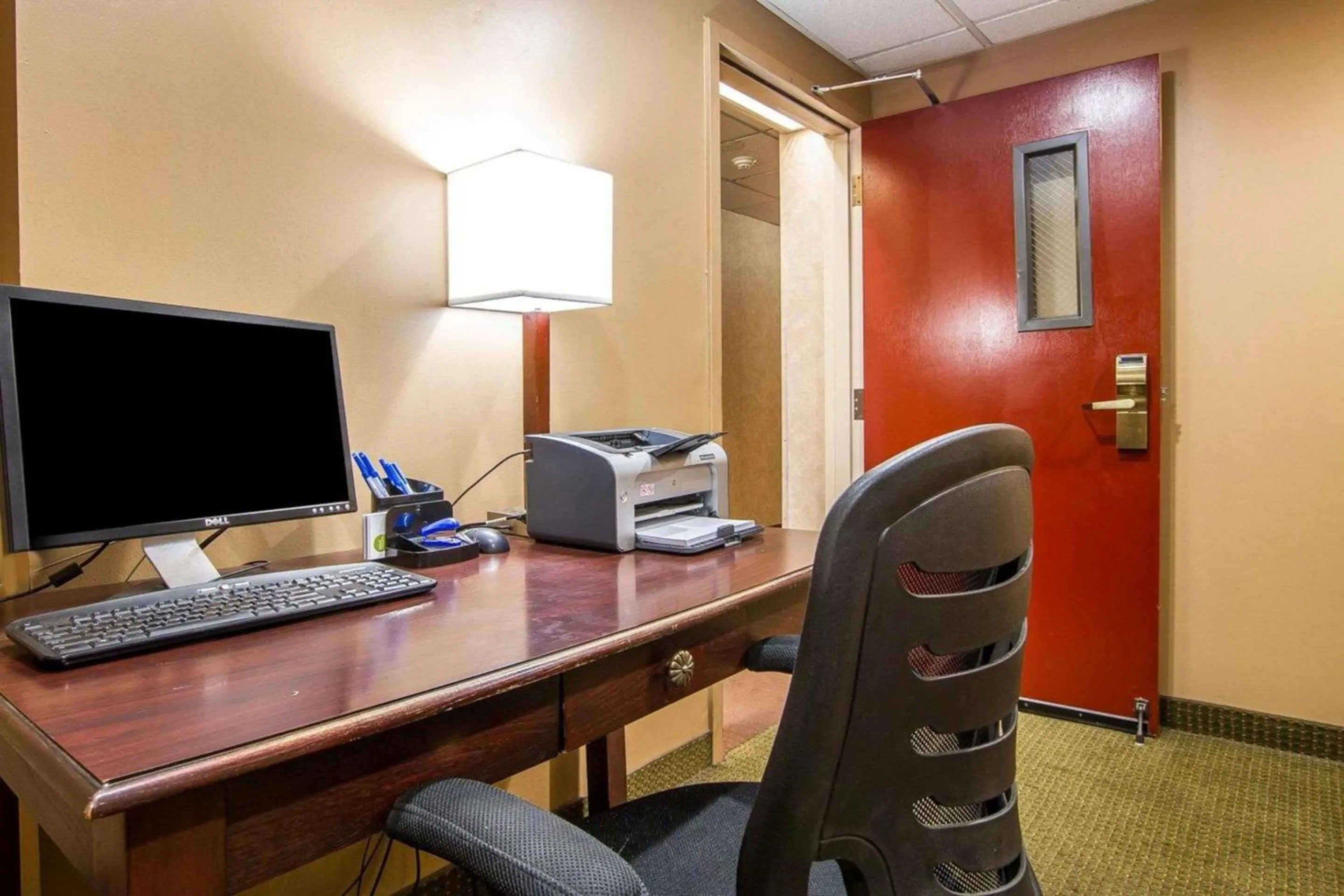 On site in Comfort Inn I-10 West at 51st Ave