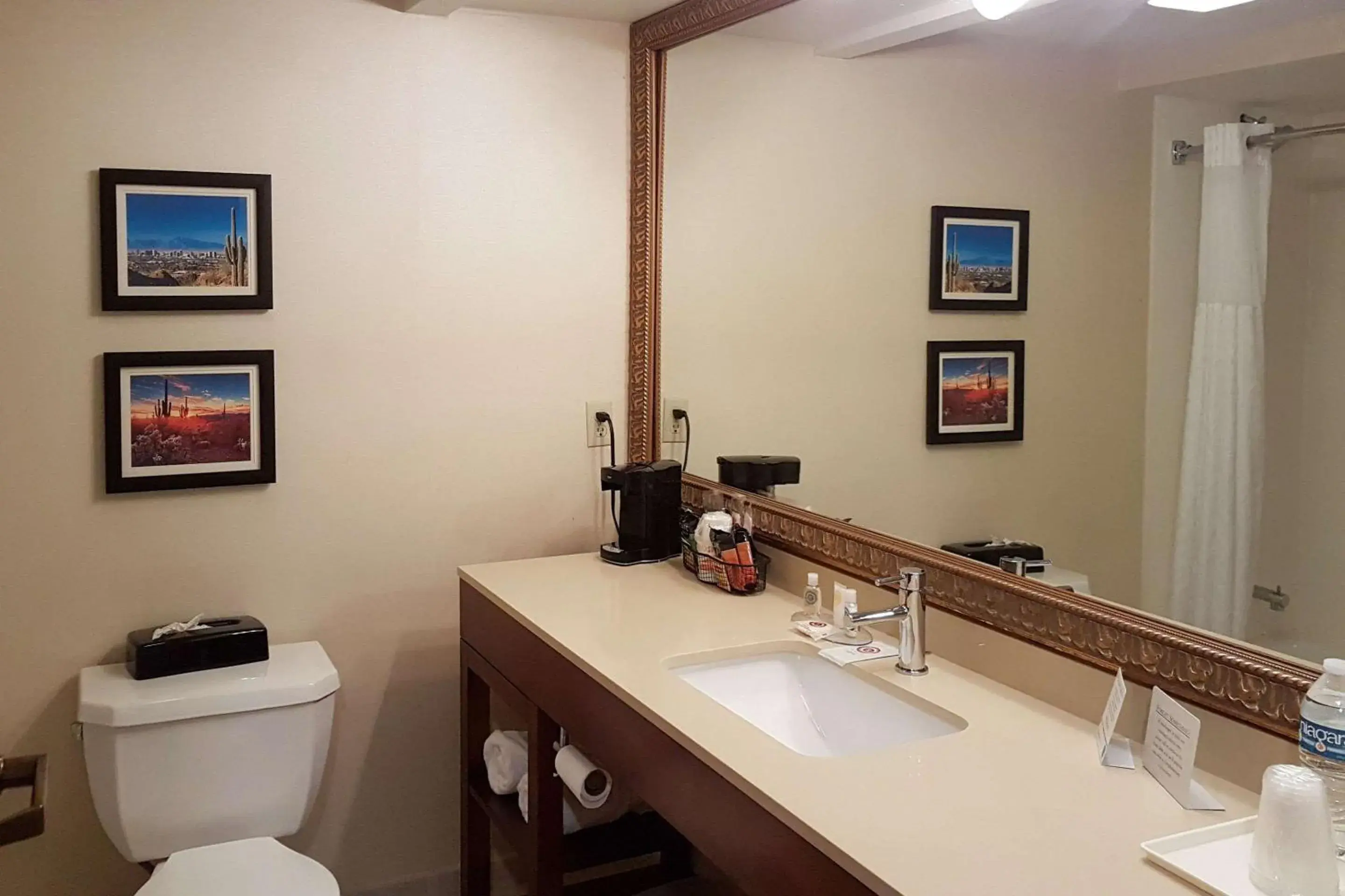 King Room with Sofa Bed - Non-Smoking in Comfort Inn I-10 West at 51st Ave King Room with Sofa Bed - Non-Smoking in Comfort Inn I-10 West at 51st Ave