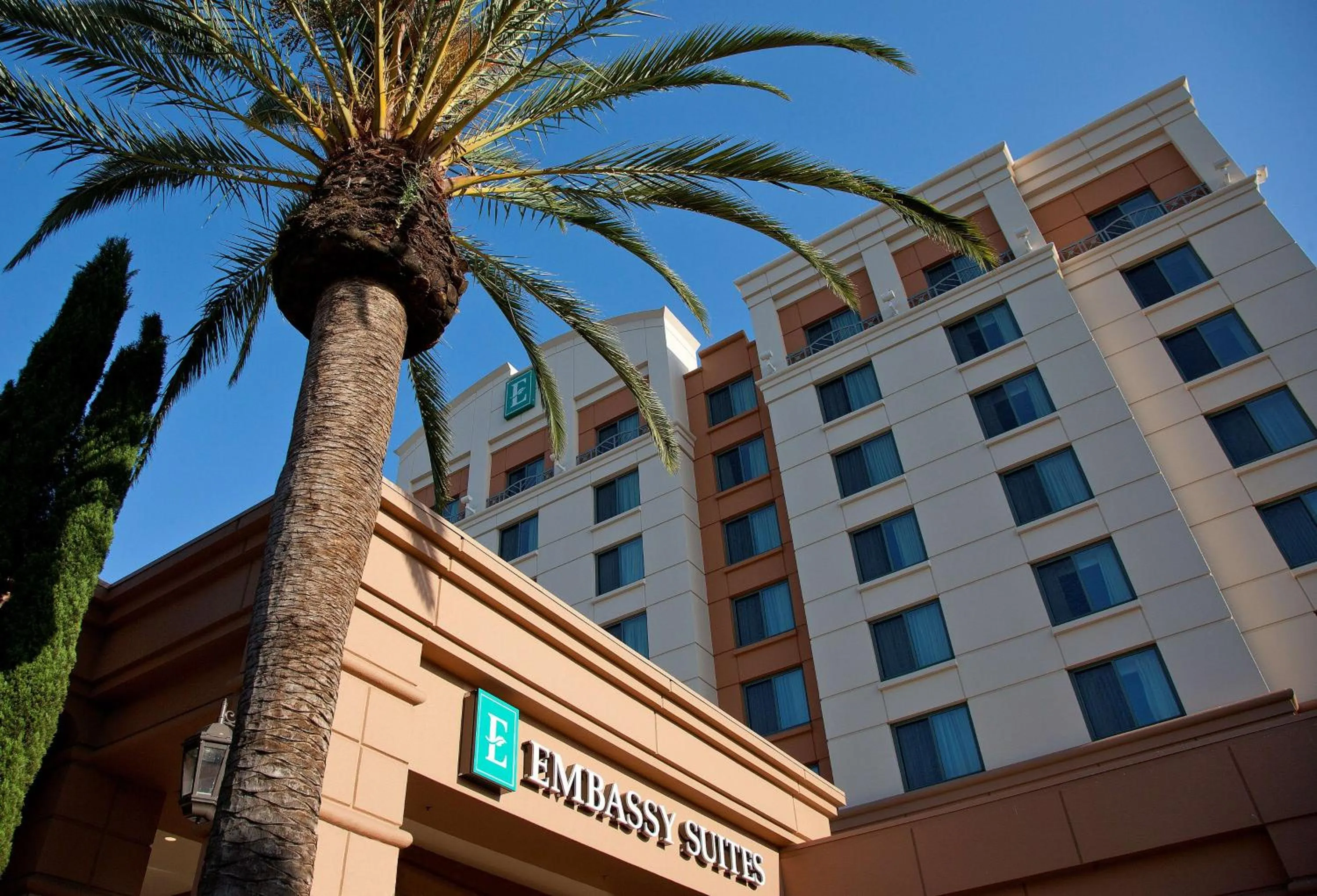 Property building in Embassy Suites by Hilton Sacramento Riverfront Promenade