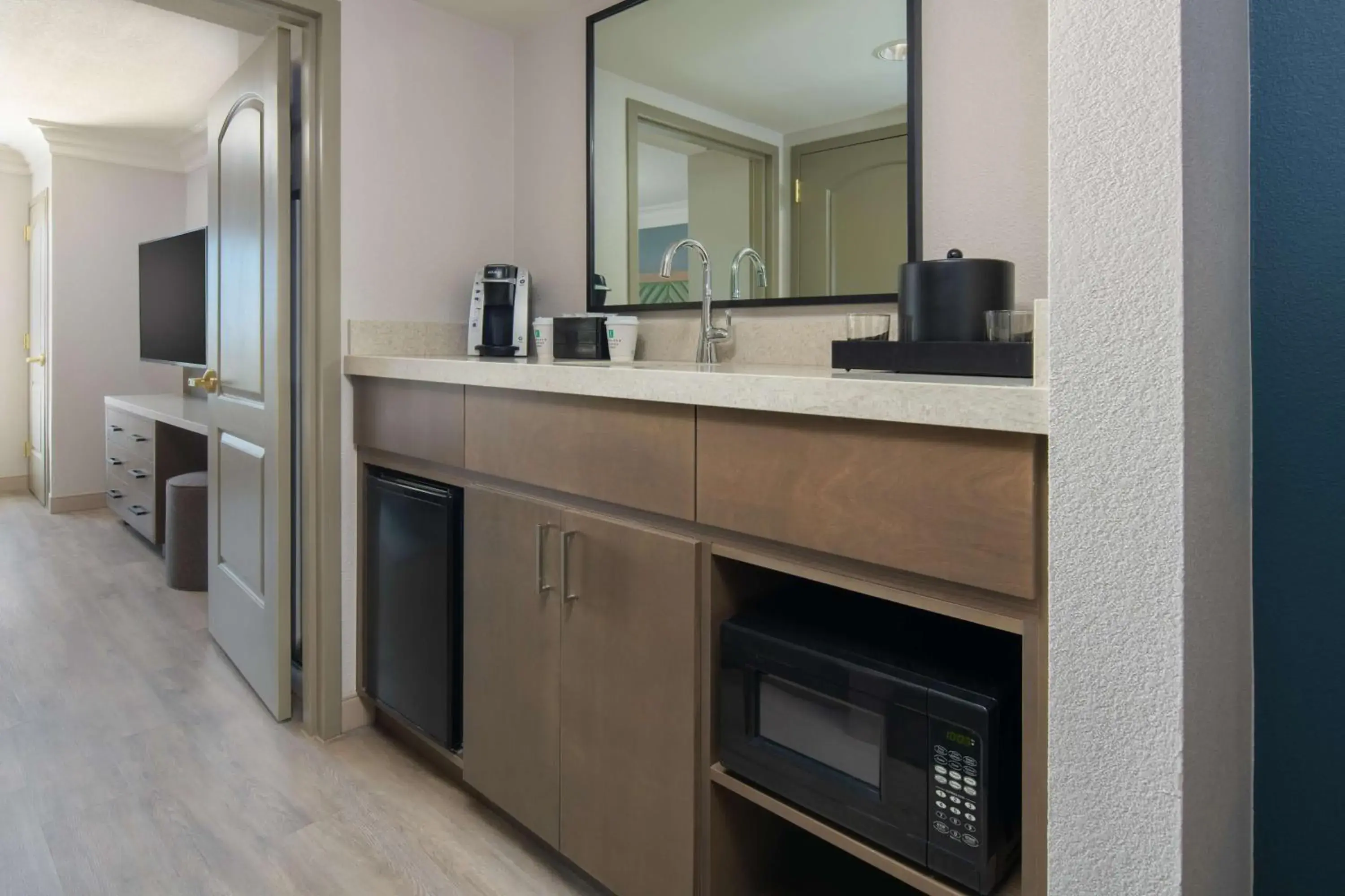 Two-Room King Suite - Hearing Accessible in Embassy Suites by Hilton Sacramento Riverfront Promenade Two-Room King Suite - Hearing Accessible in Embassy Suites by Hilton Sacramento Riverfront Promenade