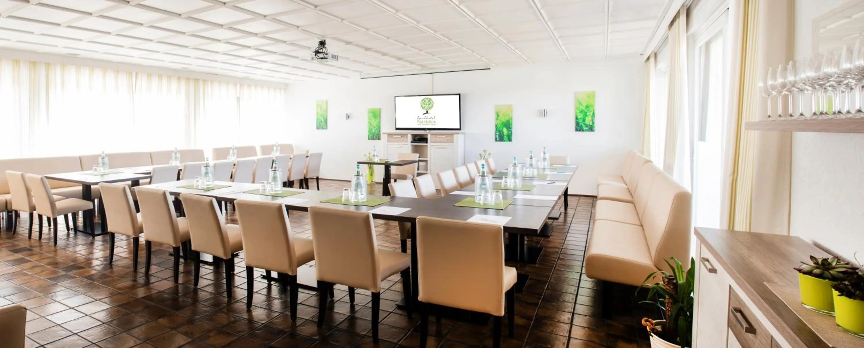 Restaurant/places to eat in Landhotel Fernblick