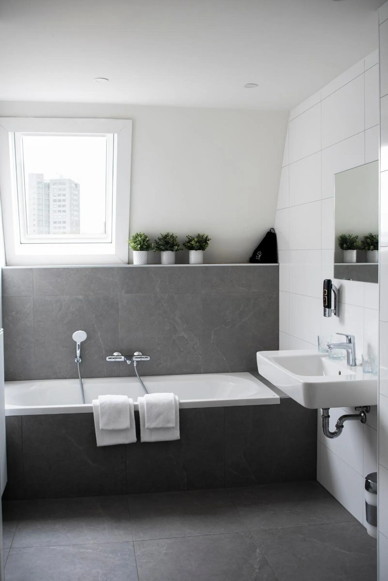 Bathroom in Stadsherberg de Poshoorn