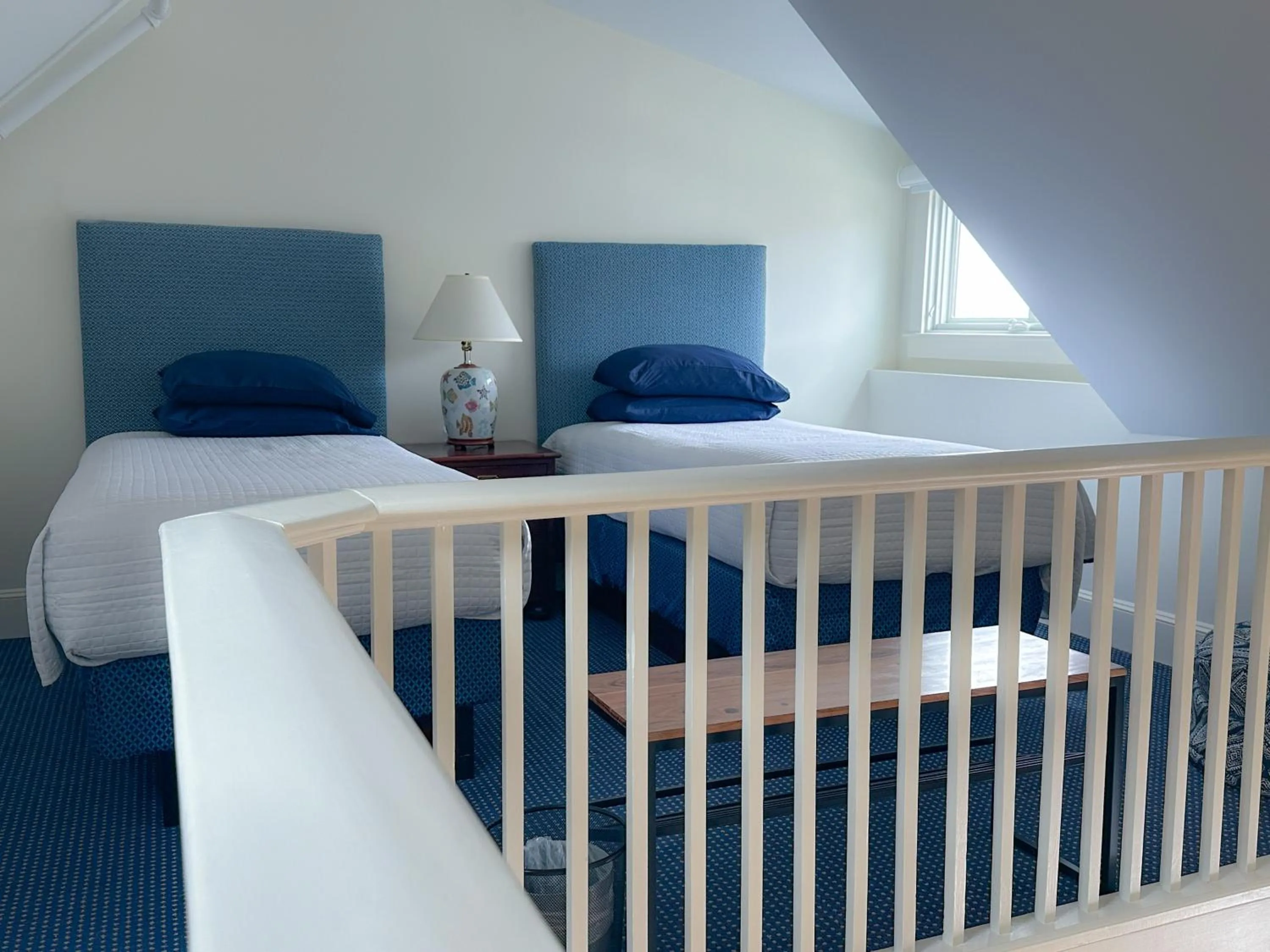 Bed in Harborside Inn