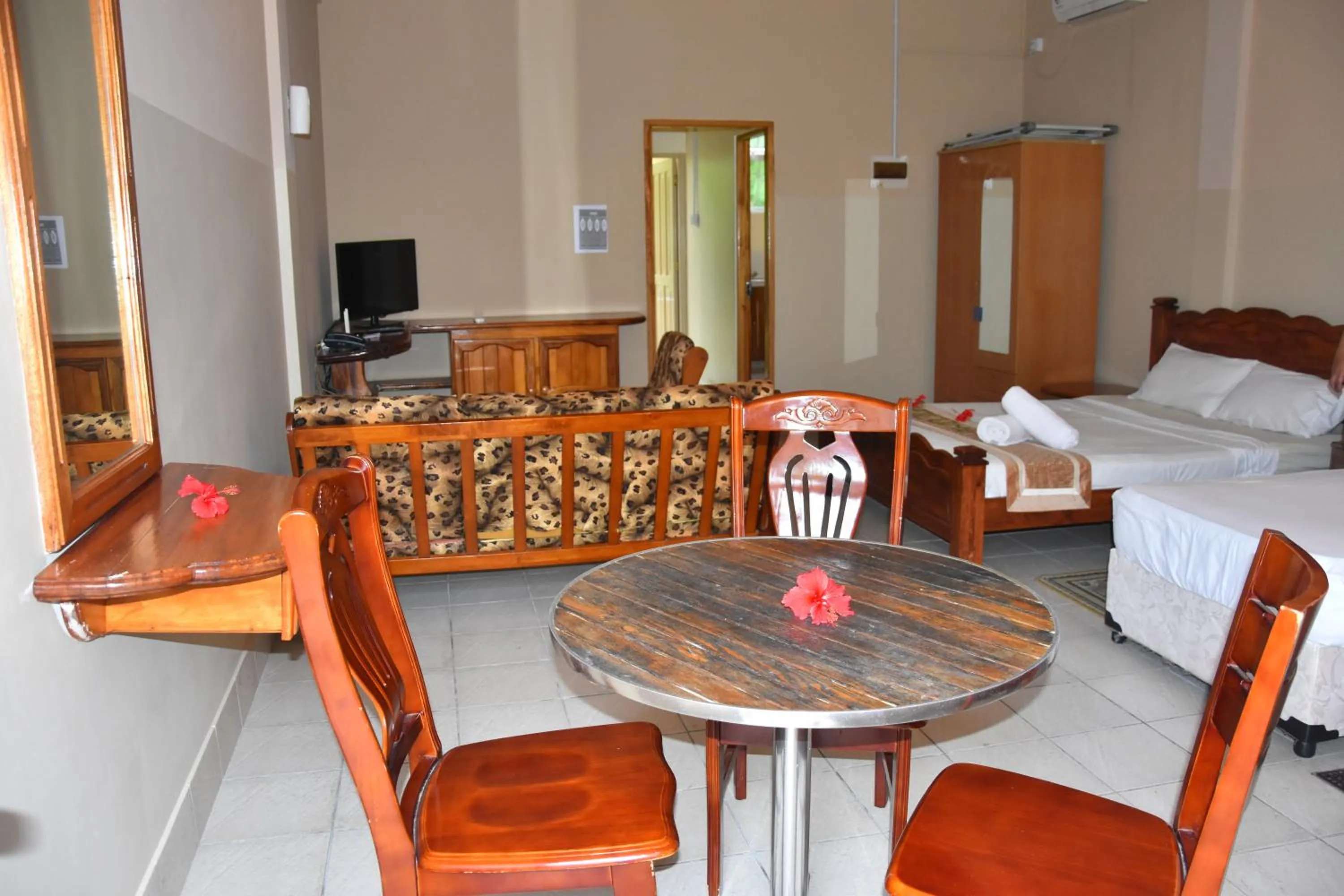 Bed in Reef Holiday Apartments