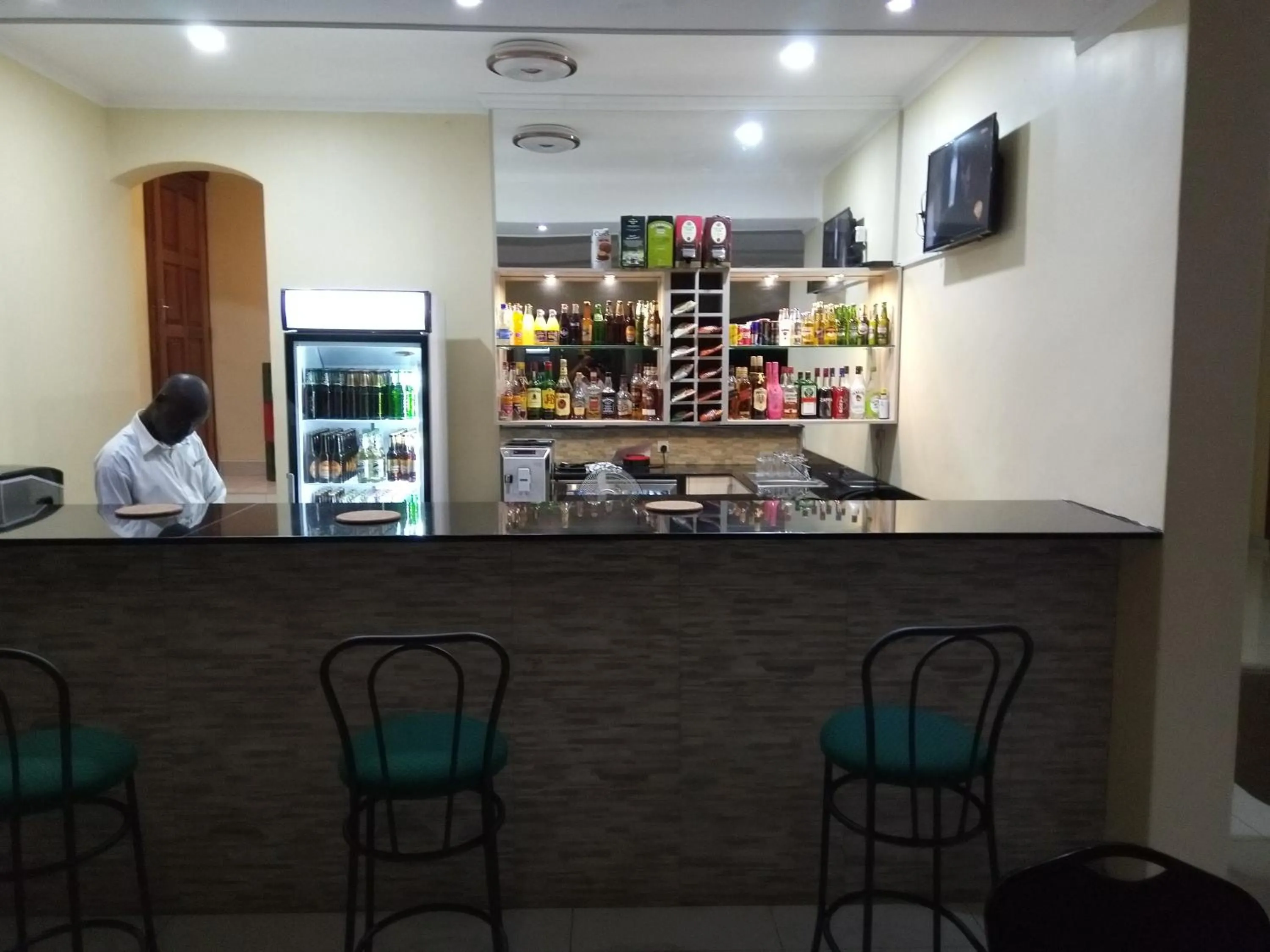 Alcoholic drinks in Wadonda Suites