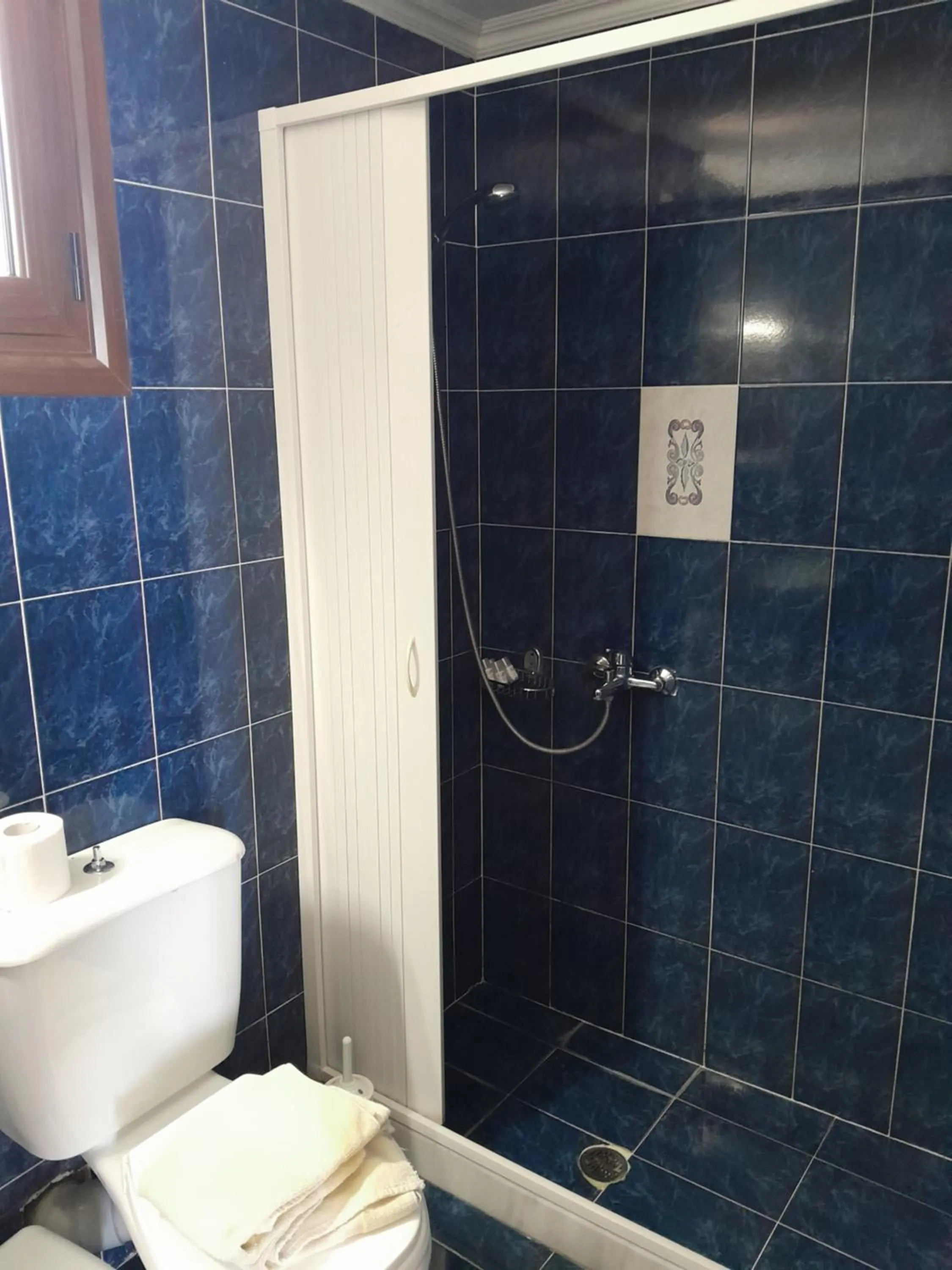 Shower in Kavos Melissa Studios