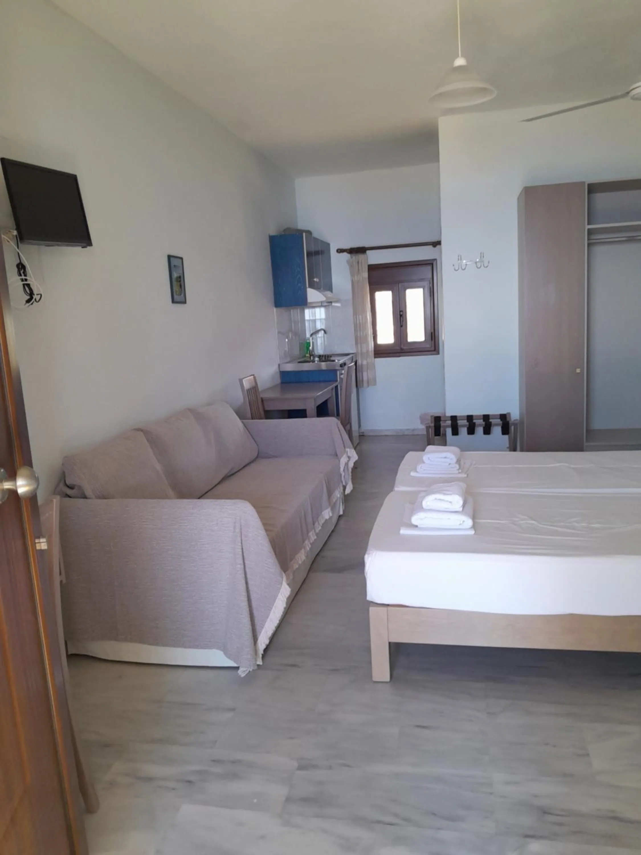 Photo of the whole room in Kavos Melissa Studios