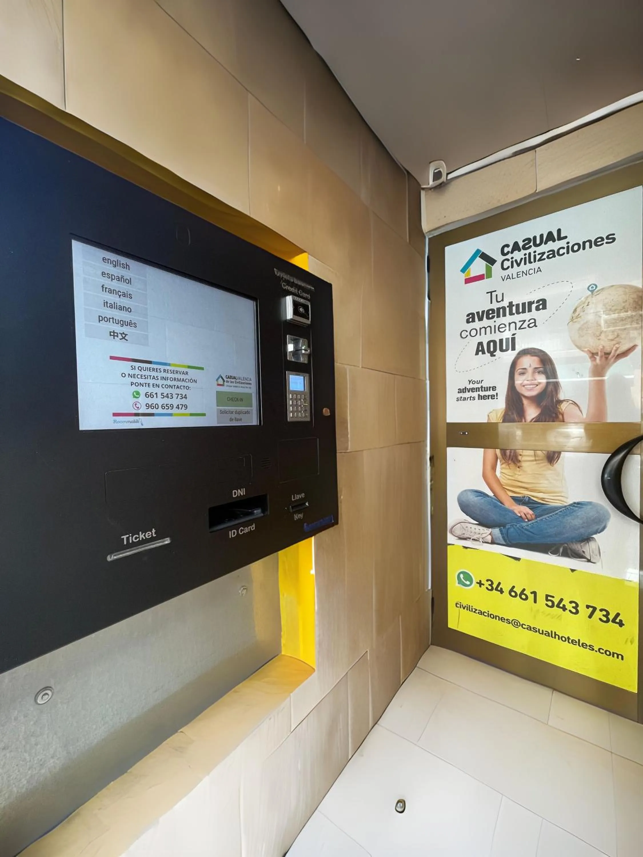 Property building in Casual Civilizaciones Valencia