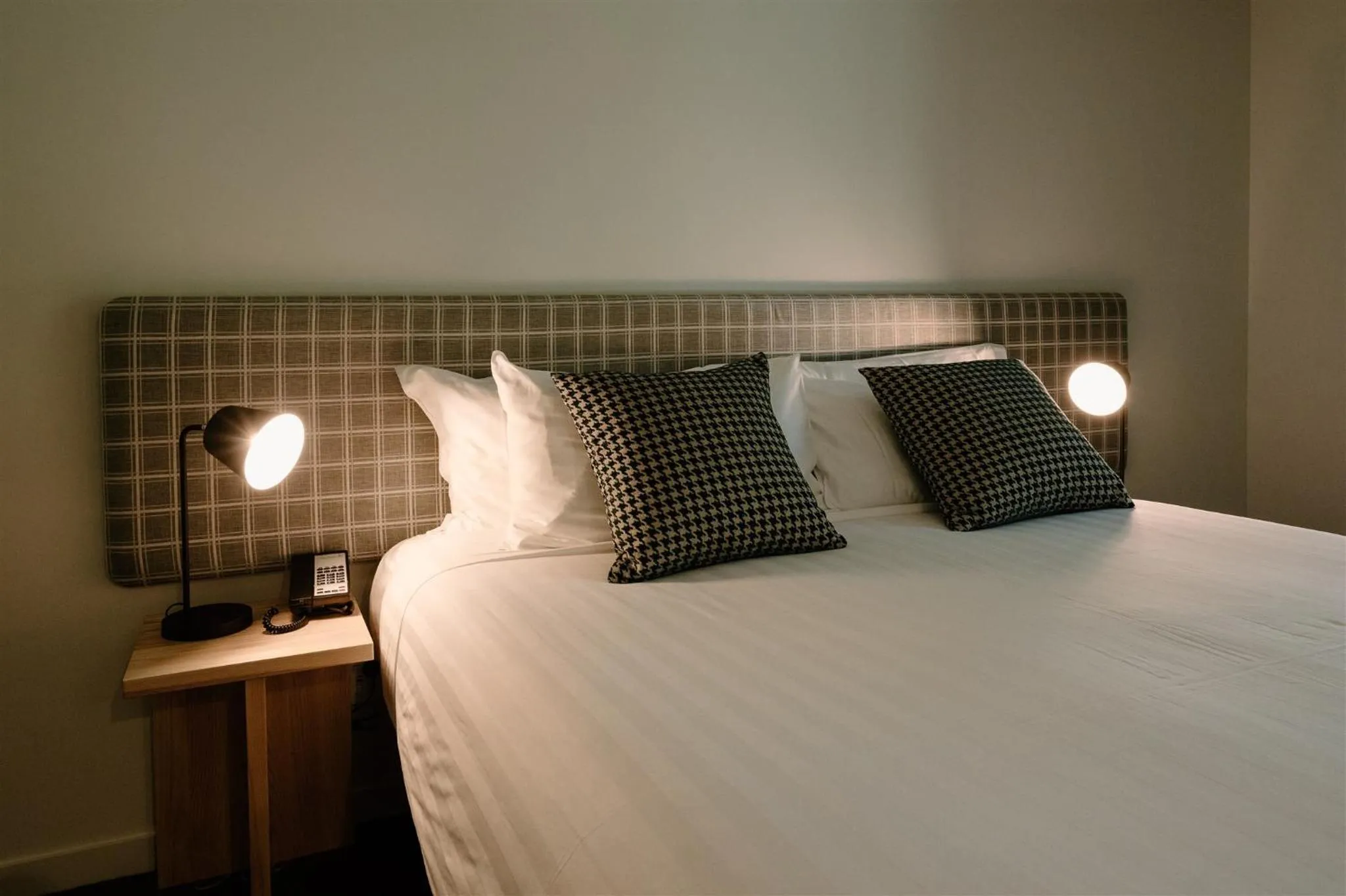 Bed in Edgewater Hotel