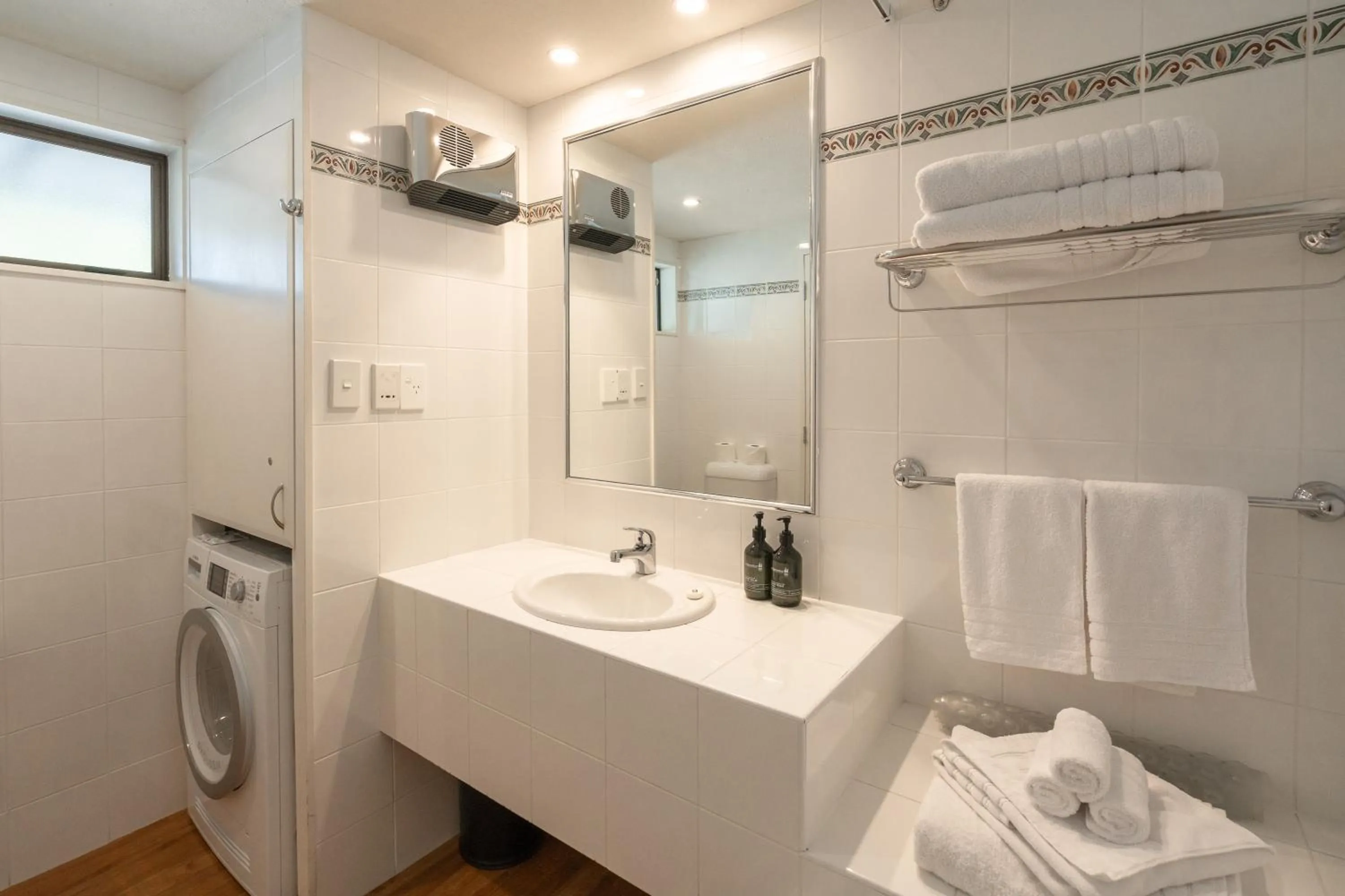 Bathroom in Edgewater Hotel