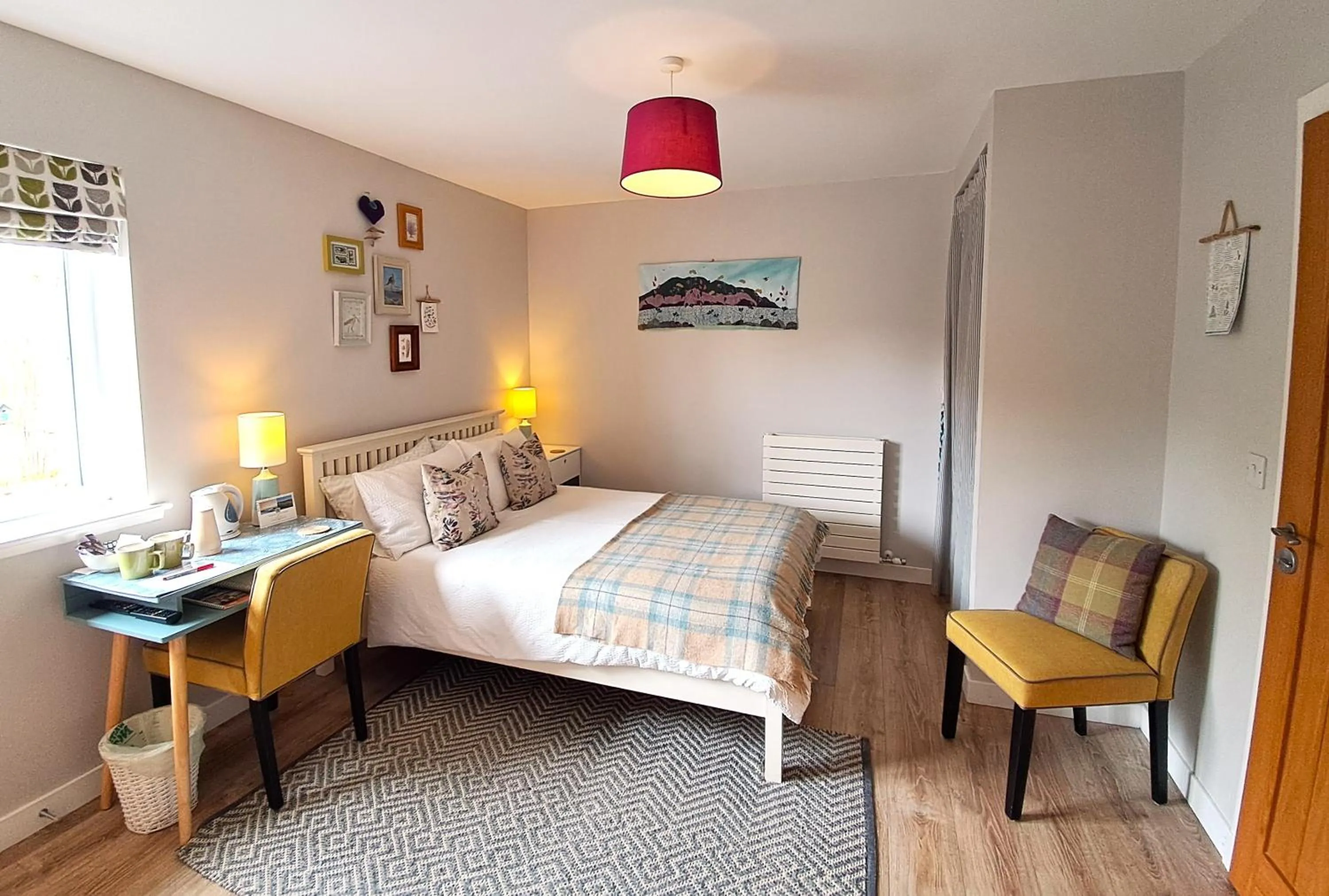 Bedroom, Bed in An Cois Na Mara Bed & Breakfast