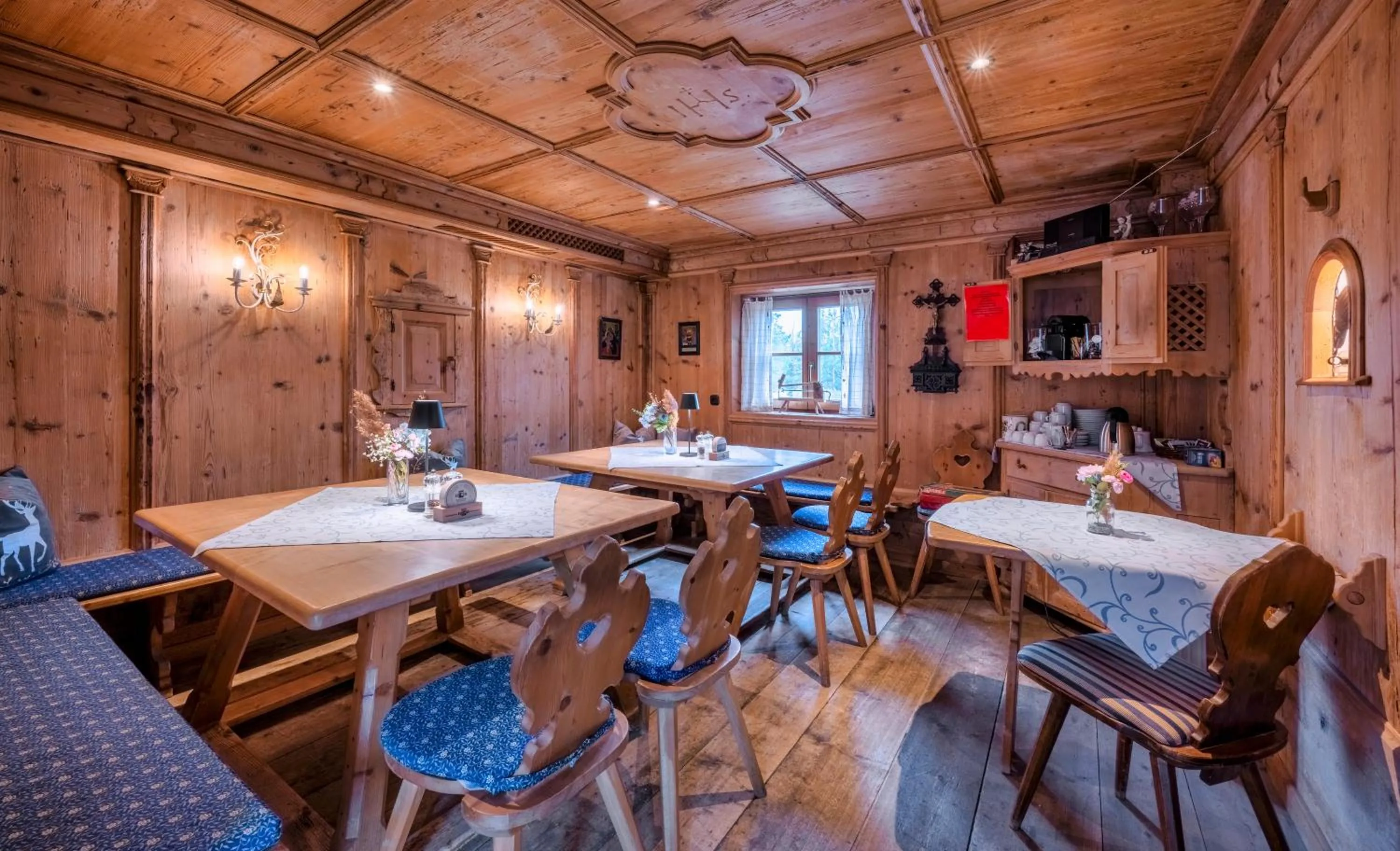 Seating area in König Ludwig Stub´n