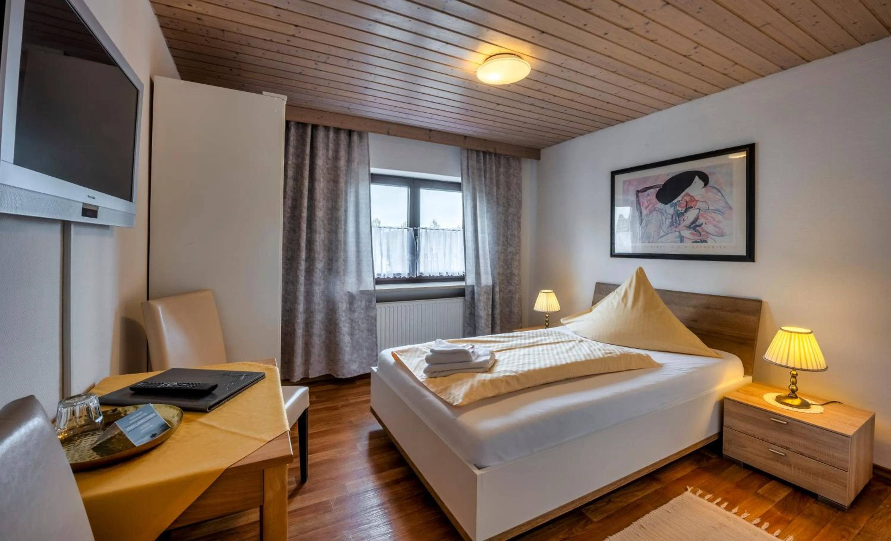 Bedroom, Bed in König Ludwig Stub´n