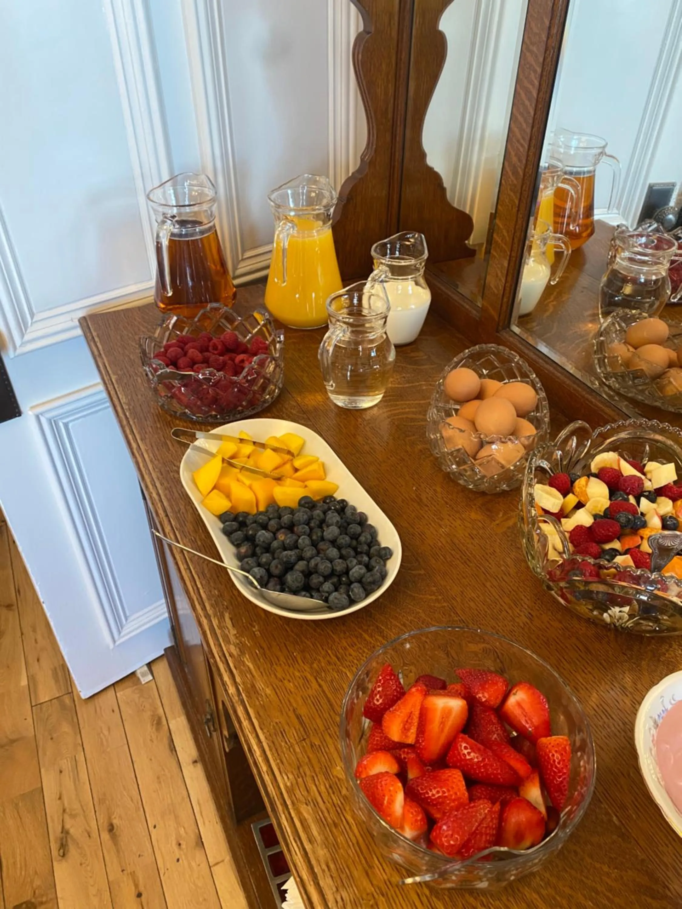 Food and drinks in Alltavona House