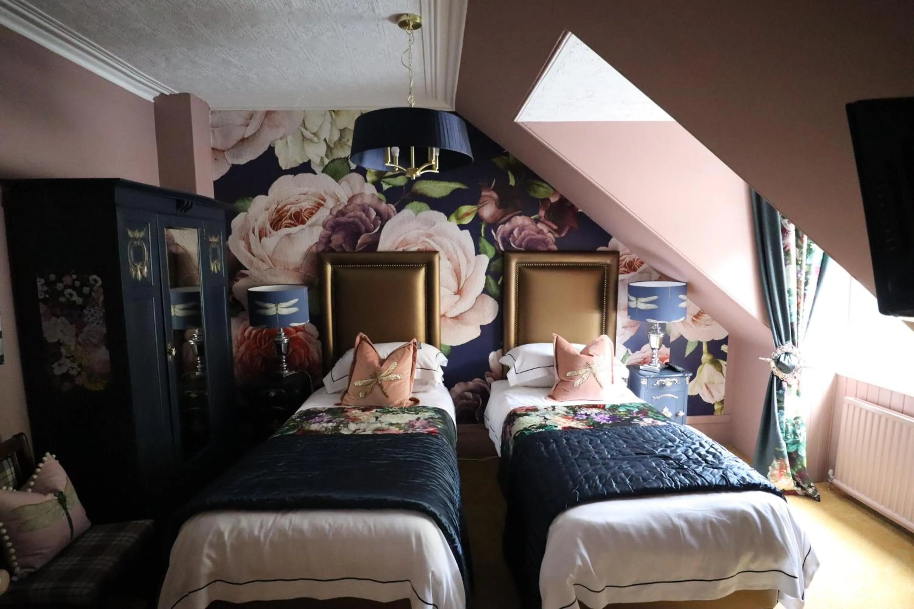 Bedroom in Alltavona House