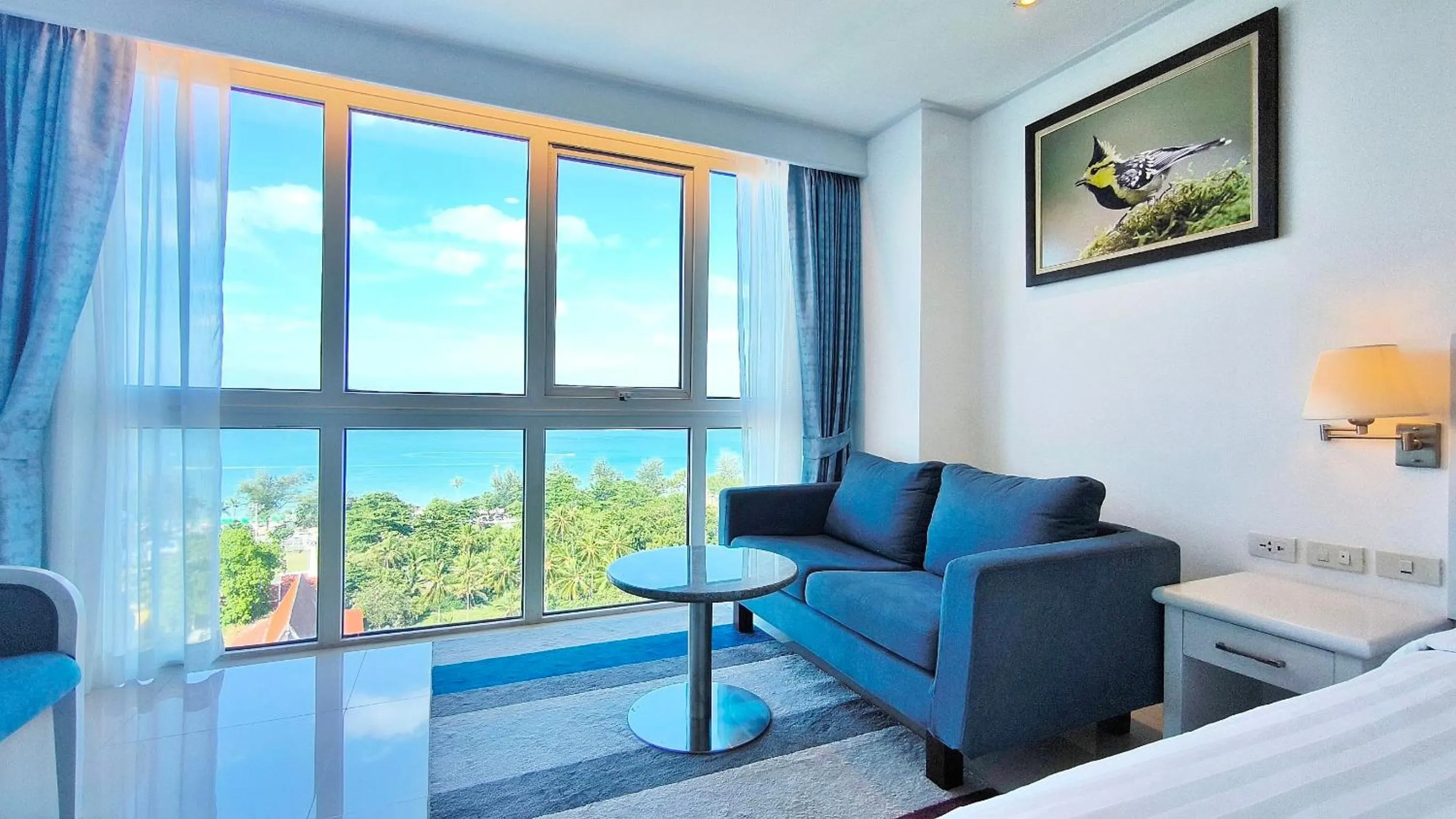 Sea view, Bed in Andaman Beach Suites Hotel, Patong Phuket