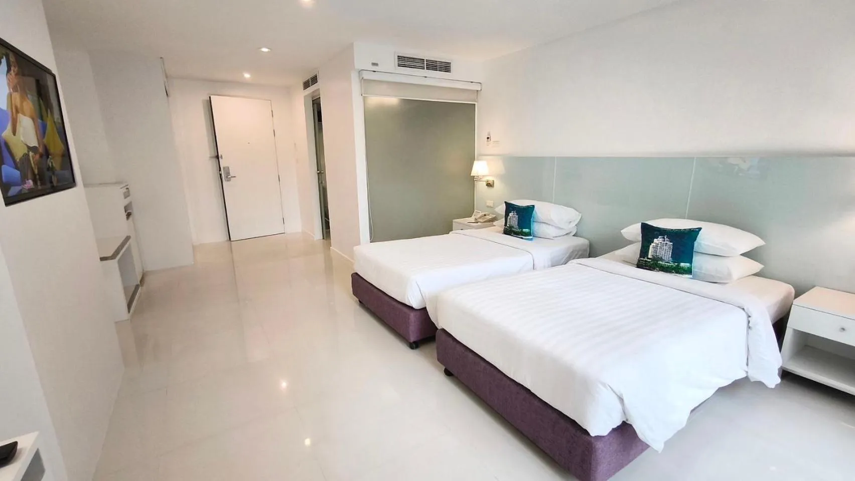 Bedroom, Bed in Andaman Beach Suites Hotel, Patong Phuket