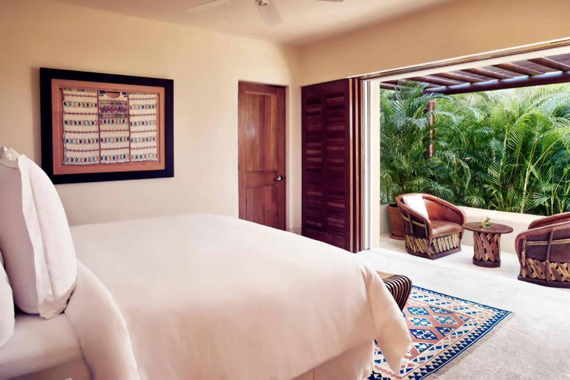 Bedroom, Bed in Four Seasons Resort Punta Mita