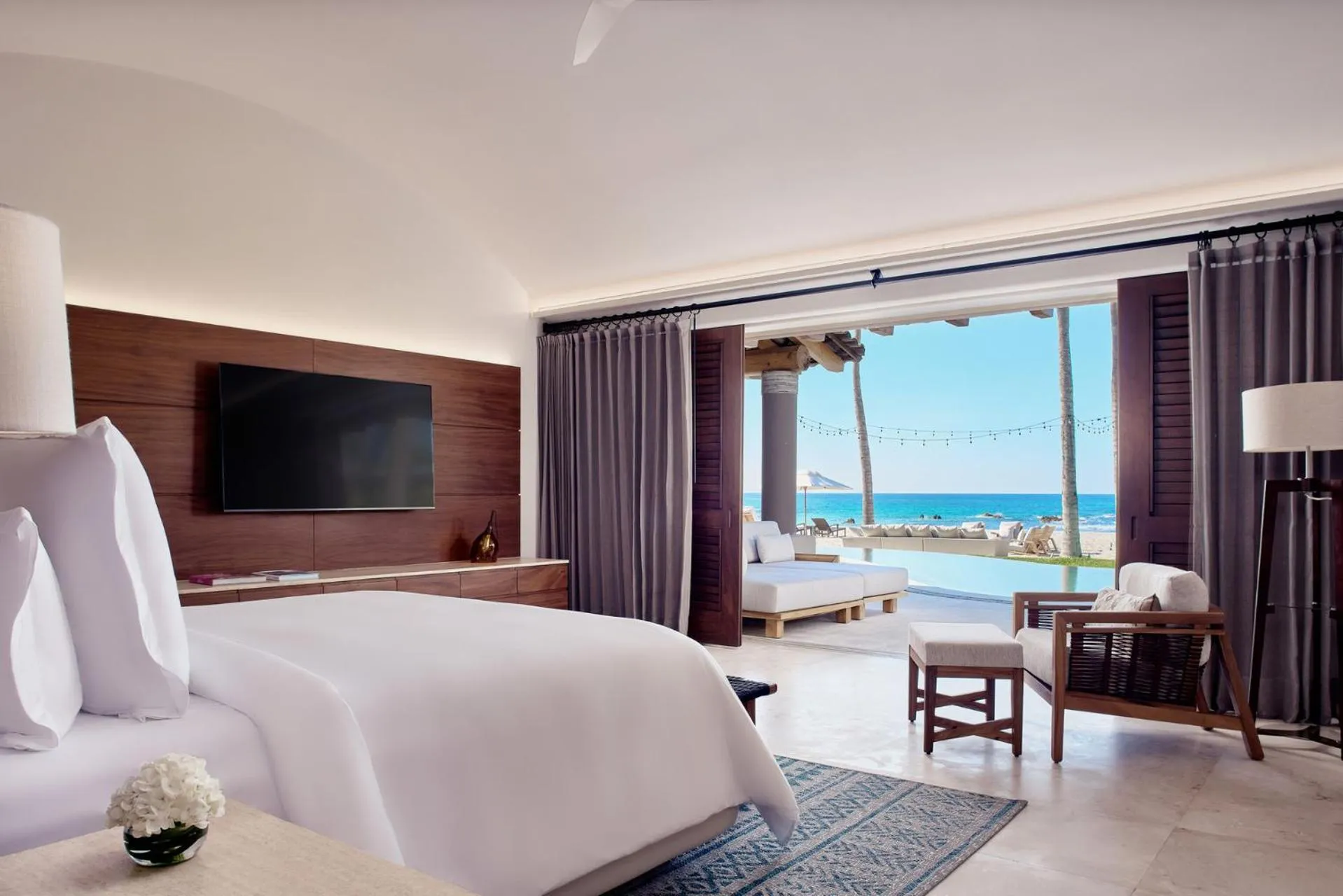 Bedroom, Bed in Four Seasons Resort Punta Mita