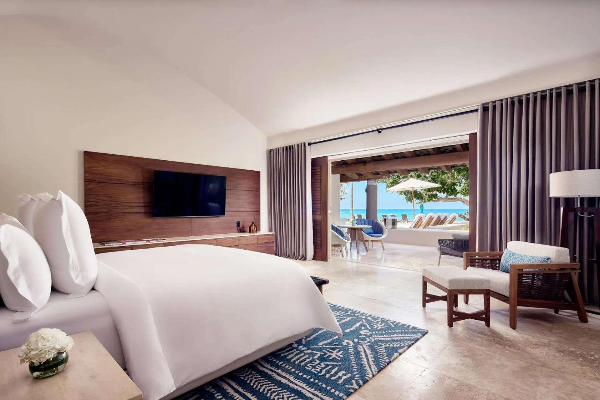 Bedroom, Bed in Four Seasons Resort Punta Mita