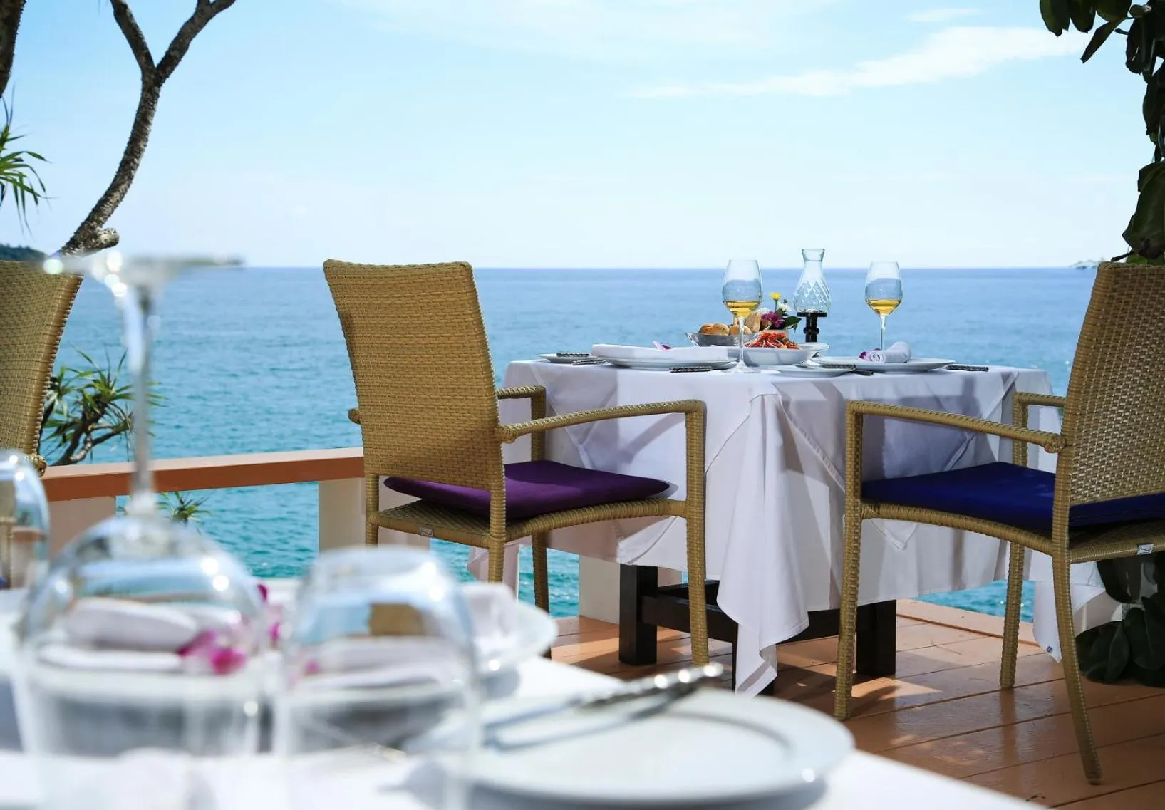 Restaurant/places to eat in Mom Tri's Villa Royale - SHA Plus