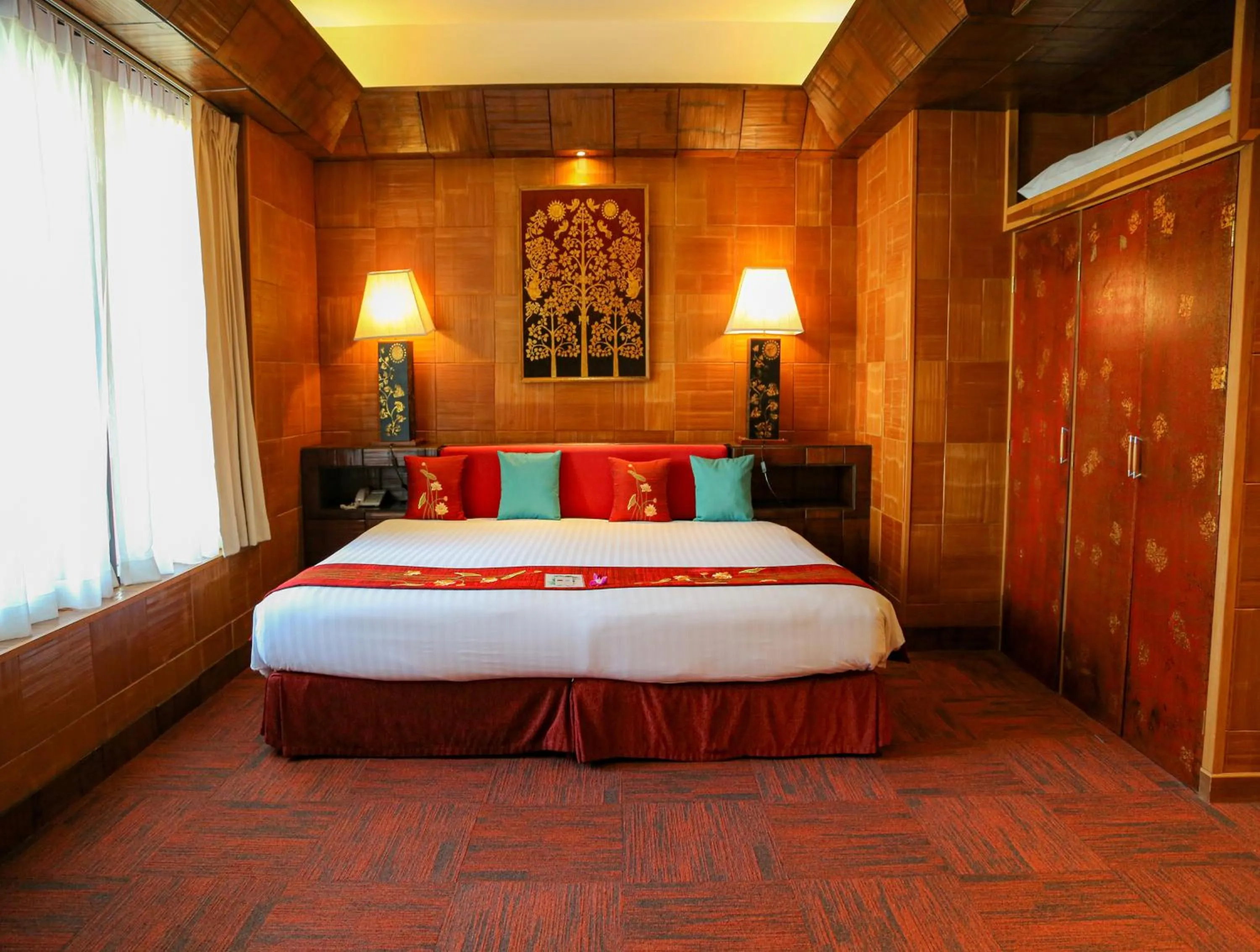 Bed in Mom Tri's Villa Royale - SHA Plus