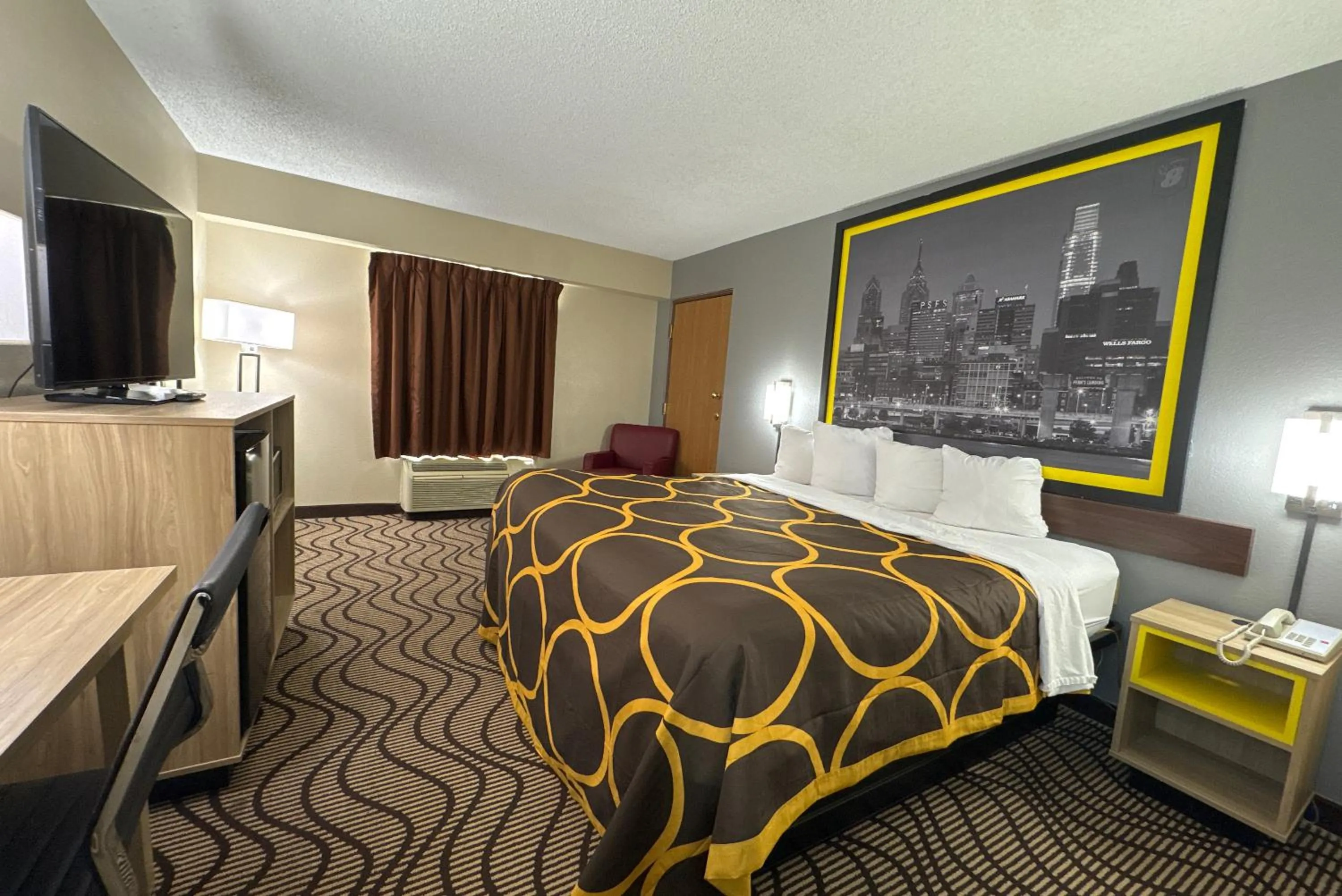 Bed in Super 8 by Wyndham Mars/Cranberry/Pittsburgh Area