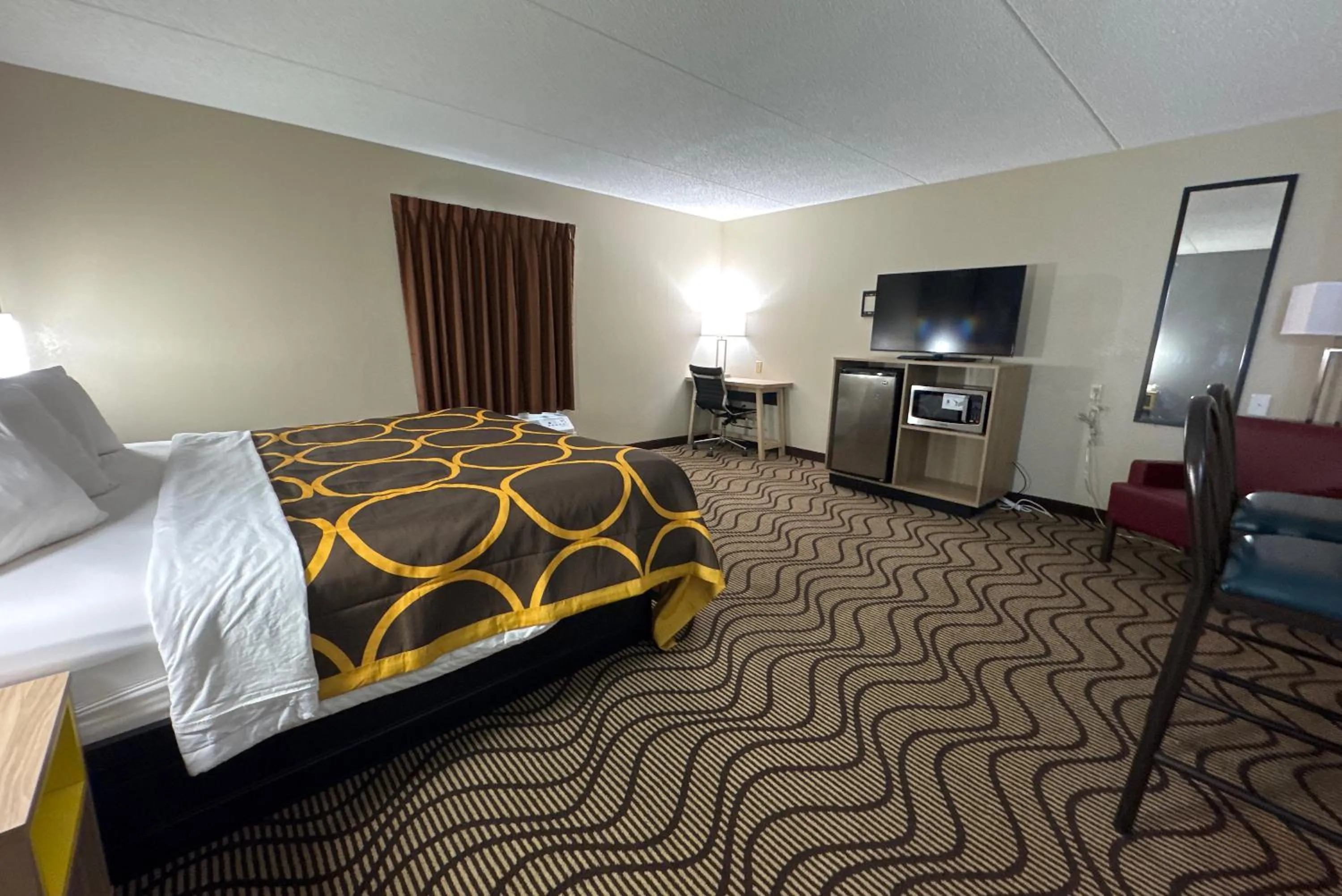 Bed in Super 8 by Wyndham Mars/Cranberry/Pittsburgh Area
