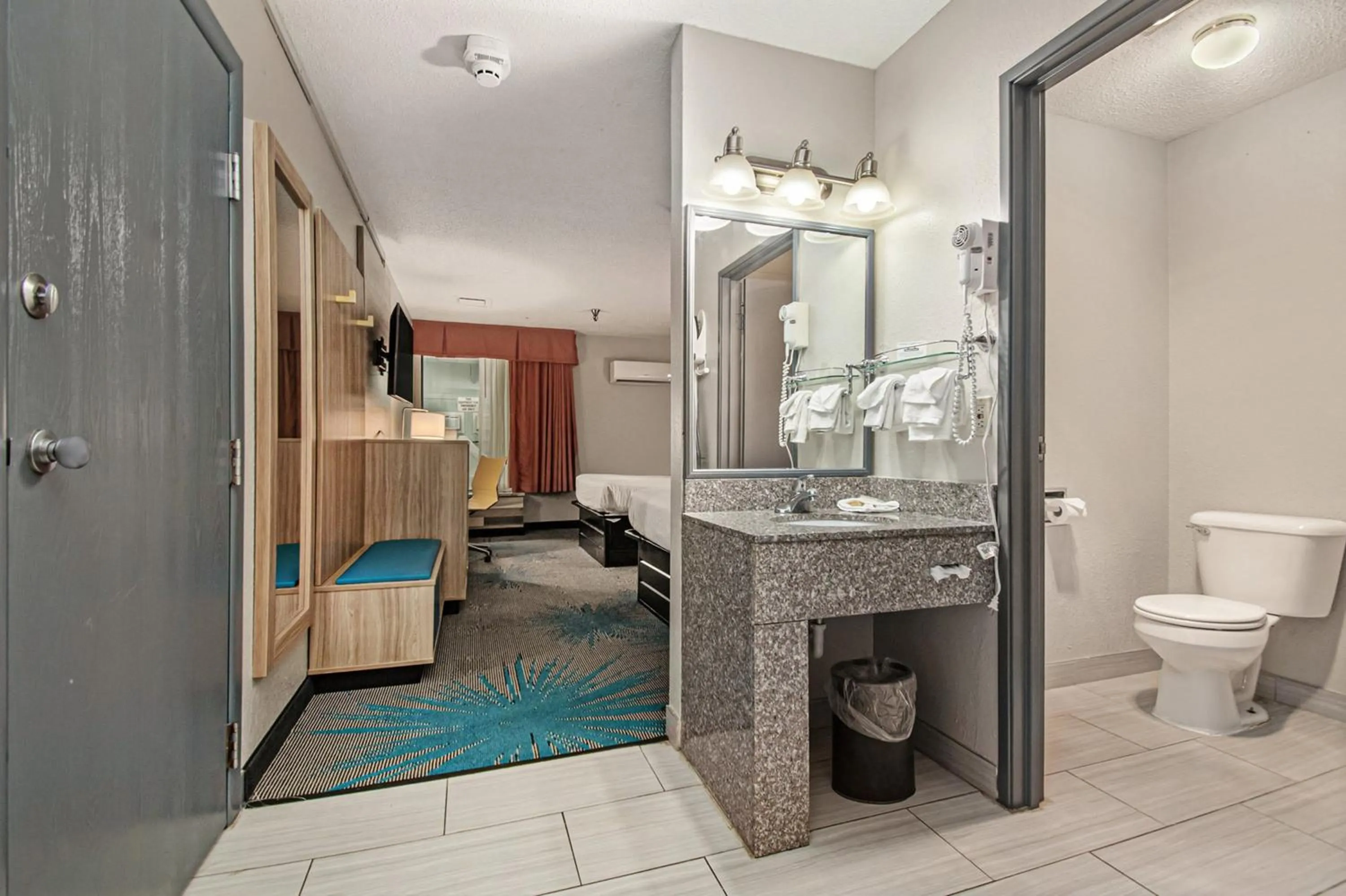 Bed in Days Inn & Suites by Wyndham Mt Pleasant