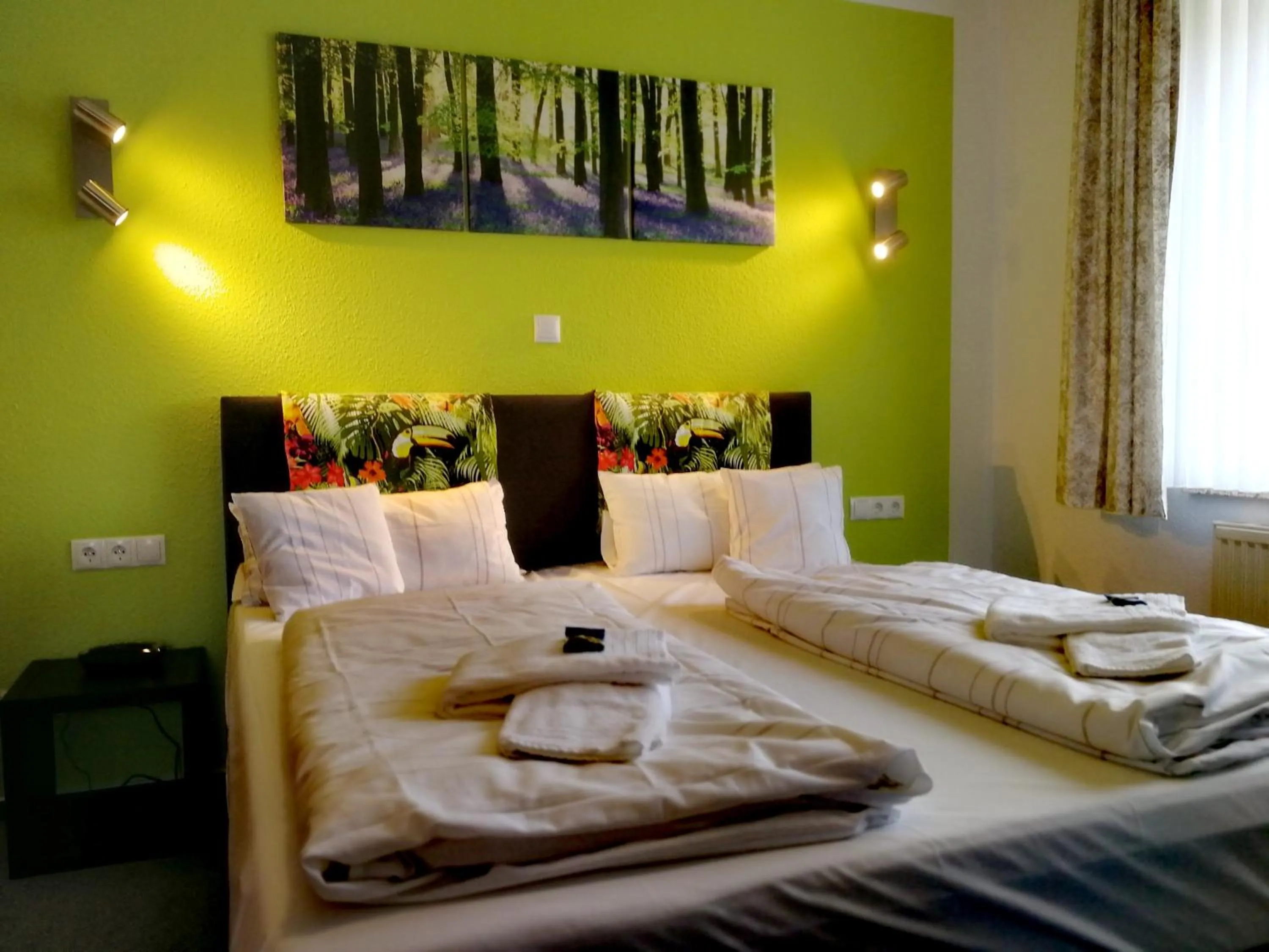 Bed in Hotel & Gasthaus Zum Domkreuger