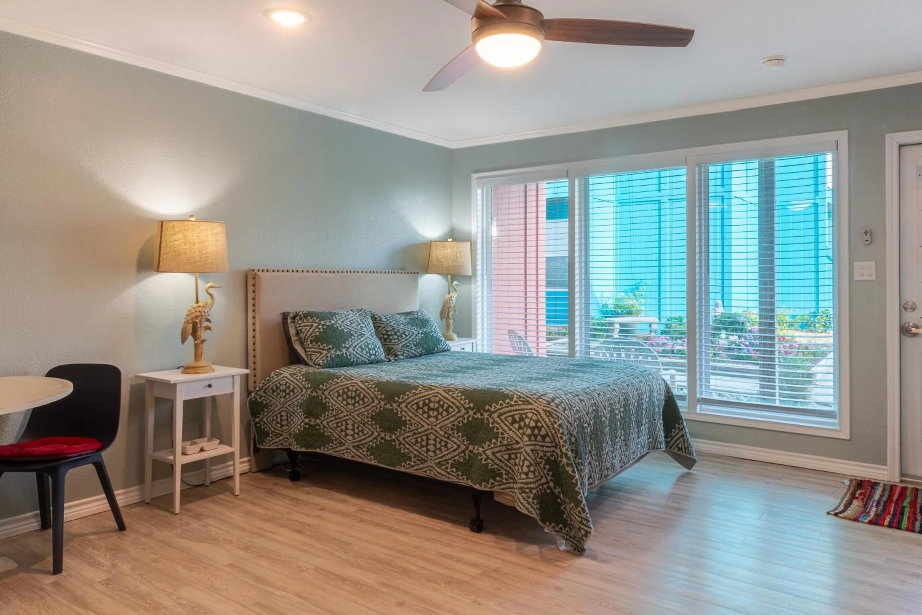 Bed in Executive Keys Condominiums on the Beach