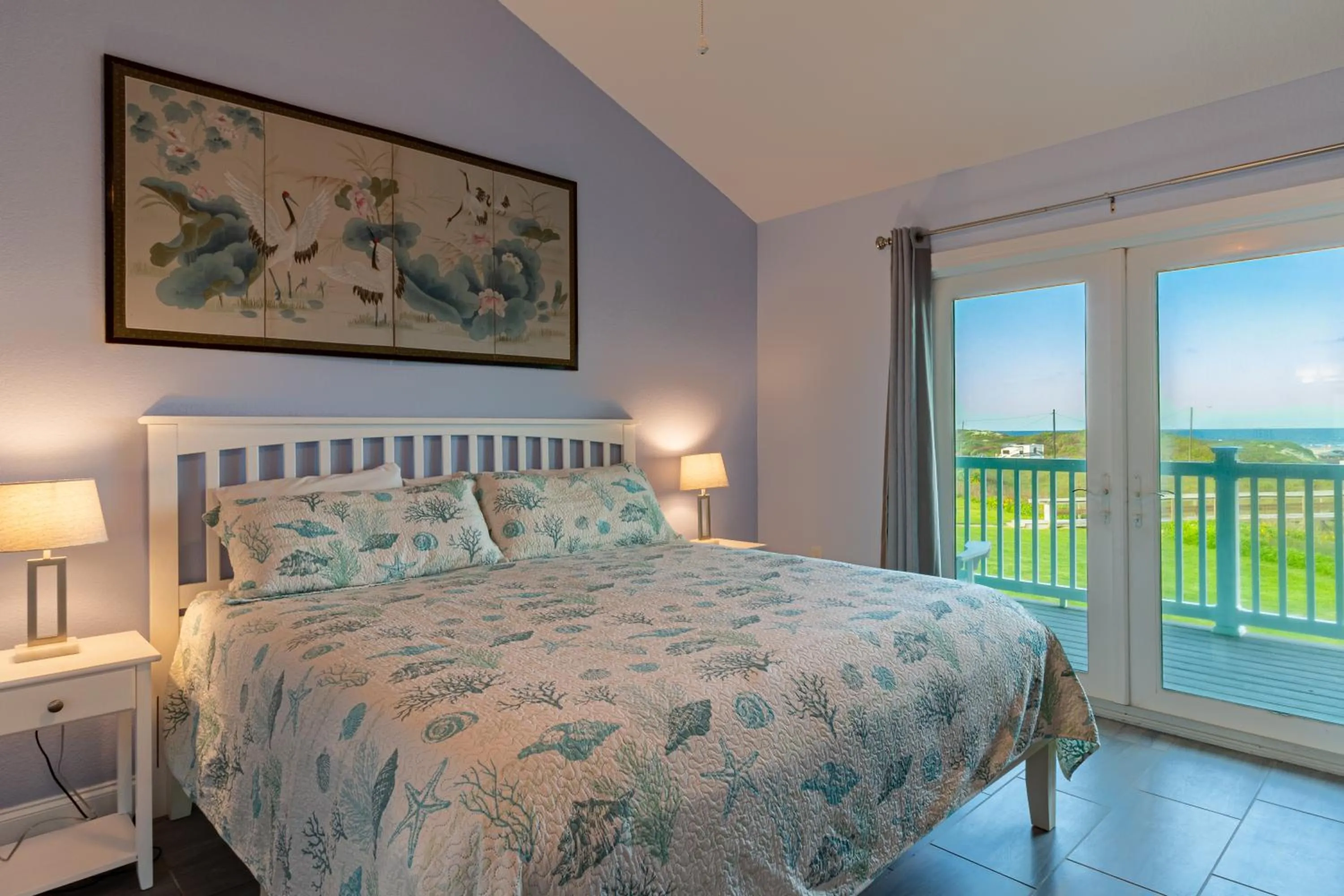 Bed in Executive Keys Condominiums on the Beach