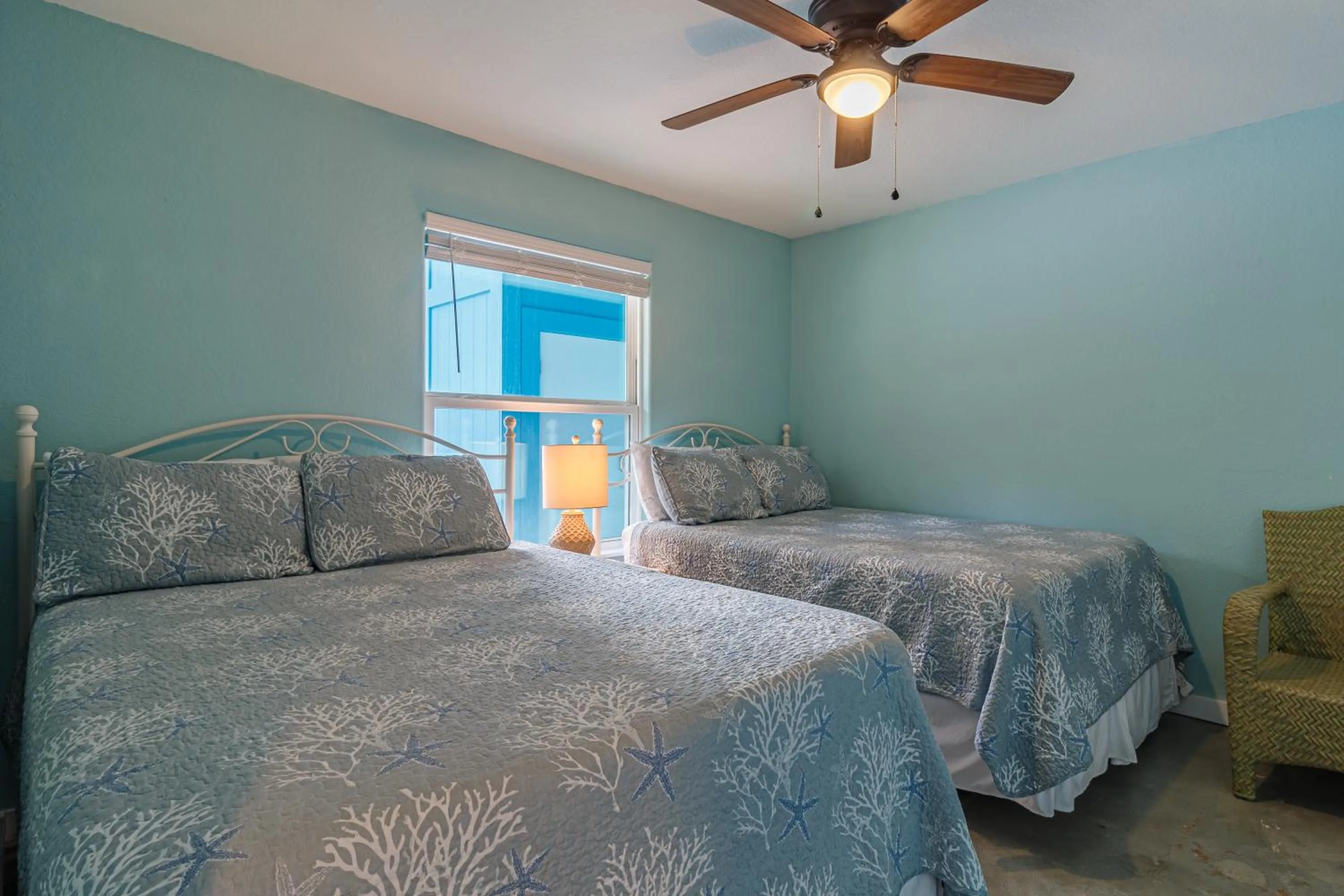 Bed in Executive Keys Condominiums on the Beach