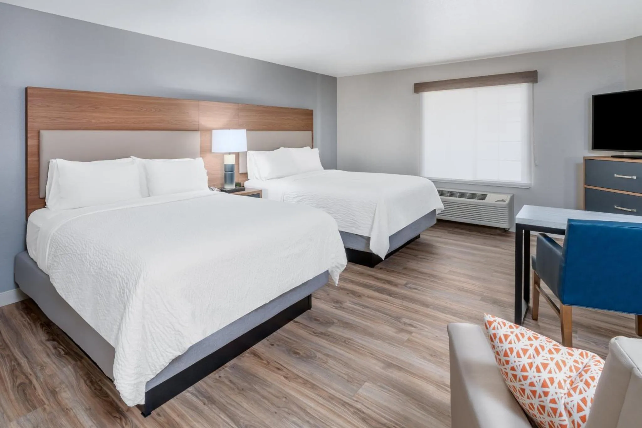 Photo of the whole room, Bed in Candlewood Suites Denver Northeast - Brighton by IHG